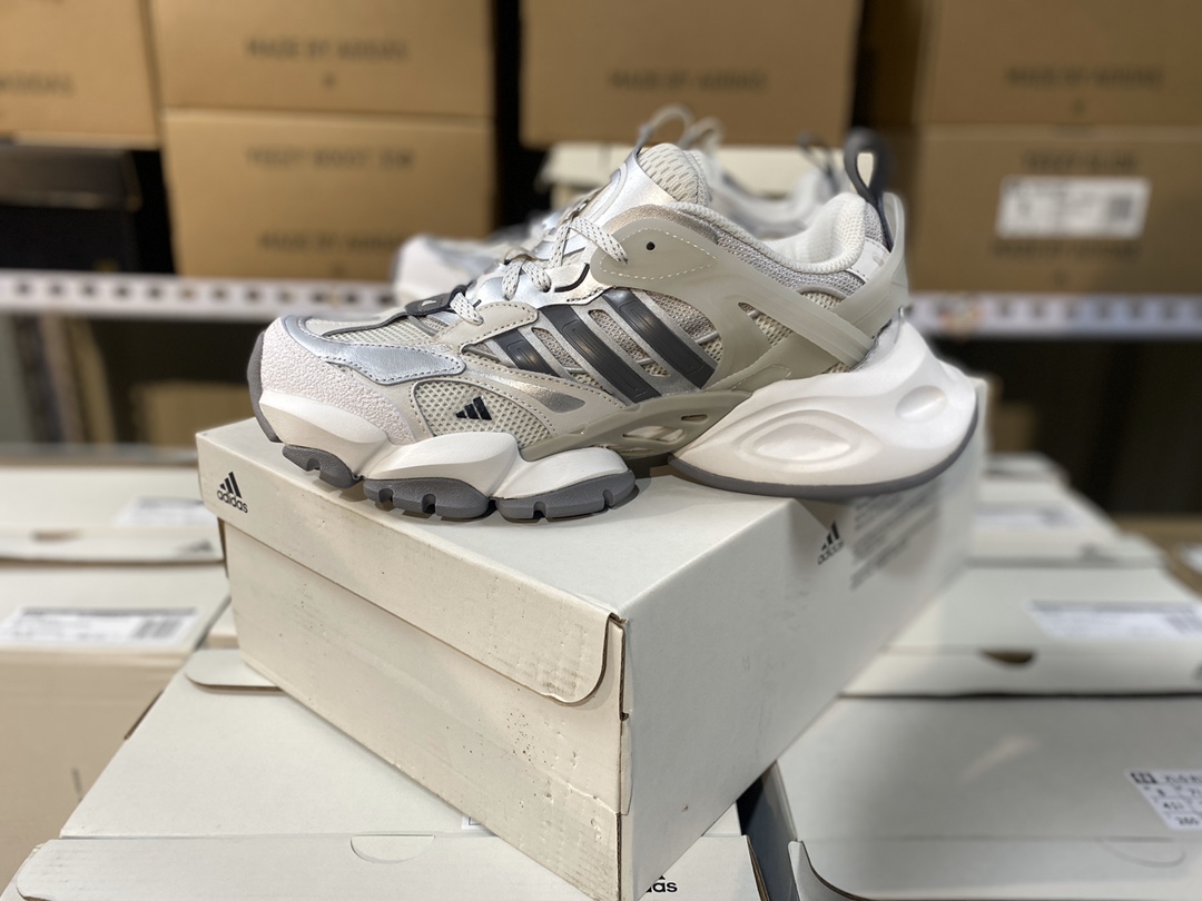 Adidas XLG Runner Deluxe JP5761