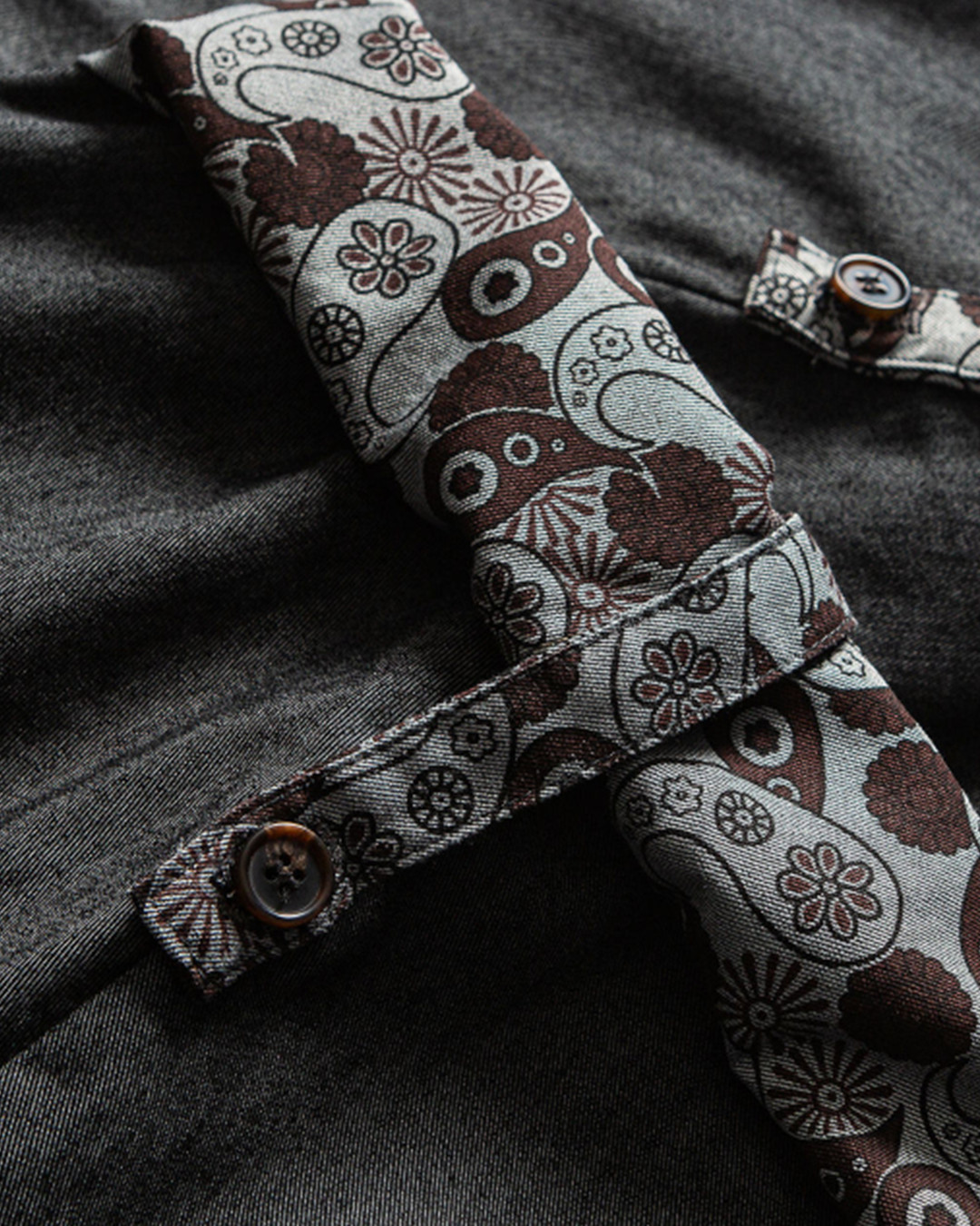 M0423腰果花帶拼接垂感長褲