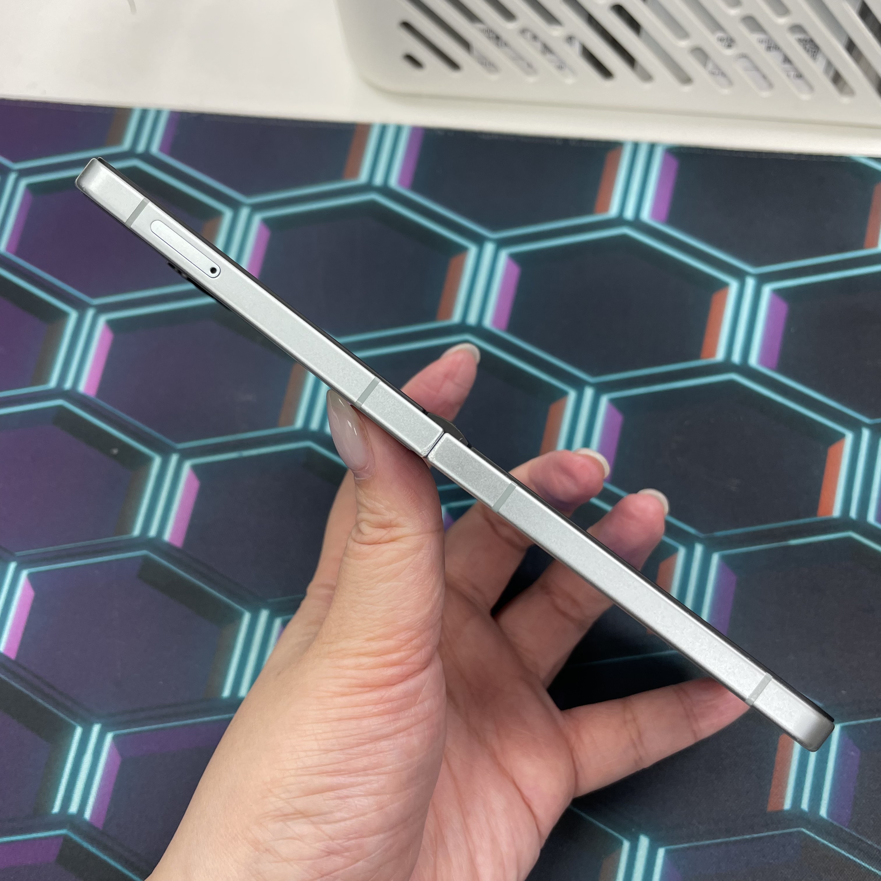*6599 Galaxy Z Flip 7 超靚機 12+256GB 綠色 green E-sim版