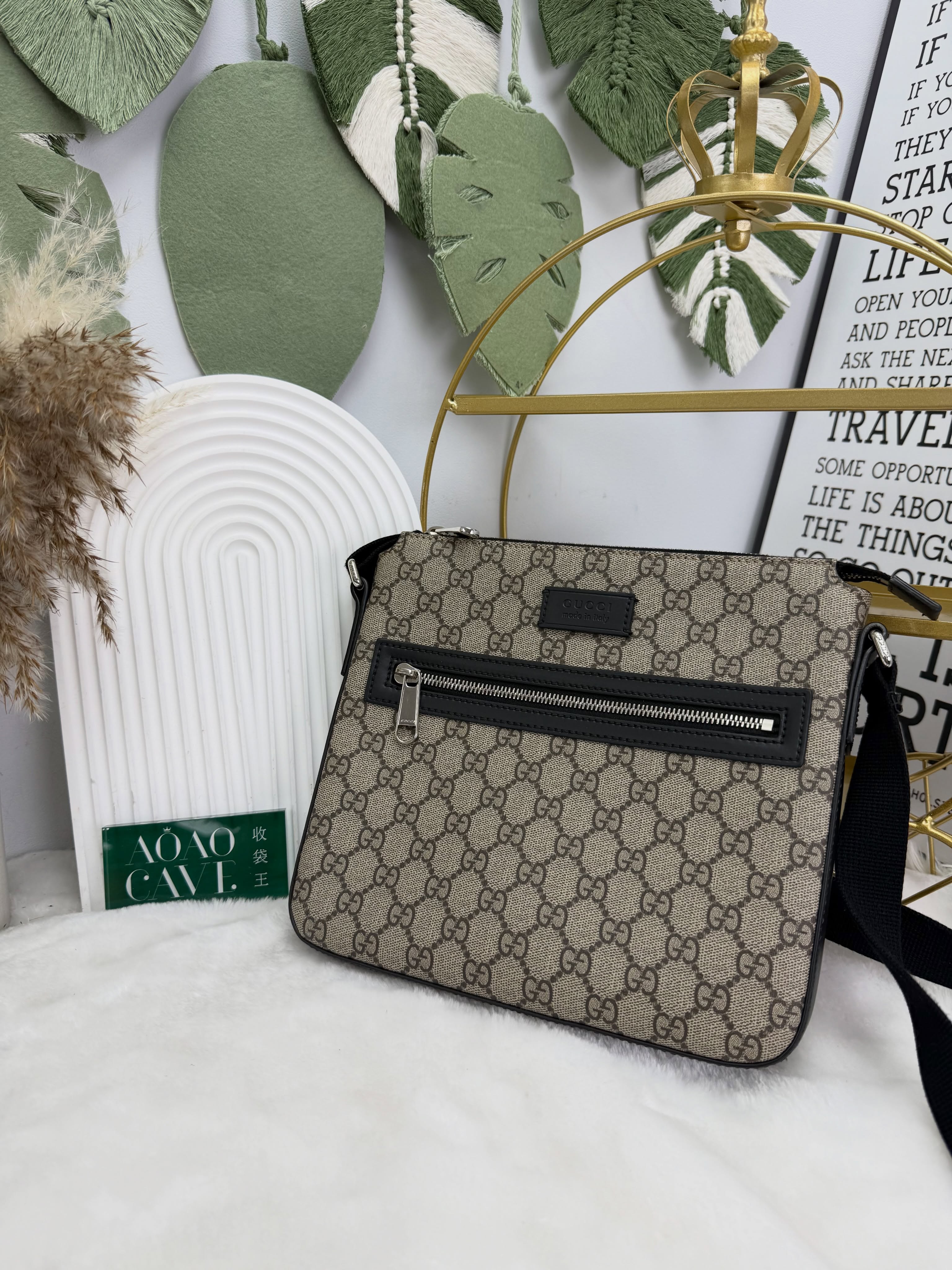 Gucci👜 PRE OWNED 🛍️老花拼黑色郵差包🤎