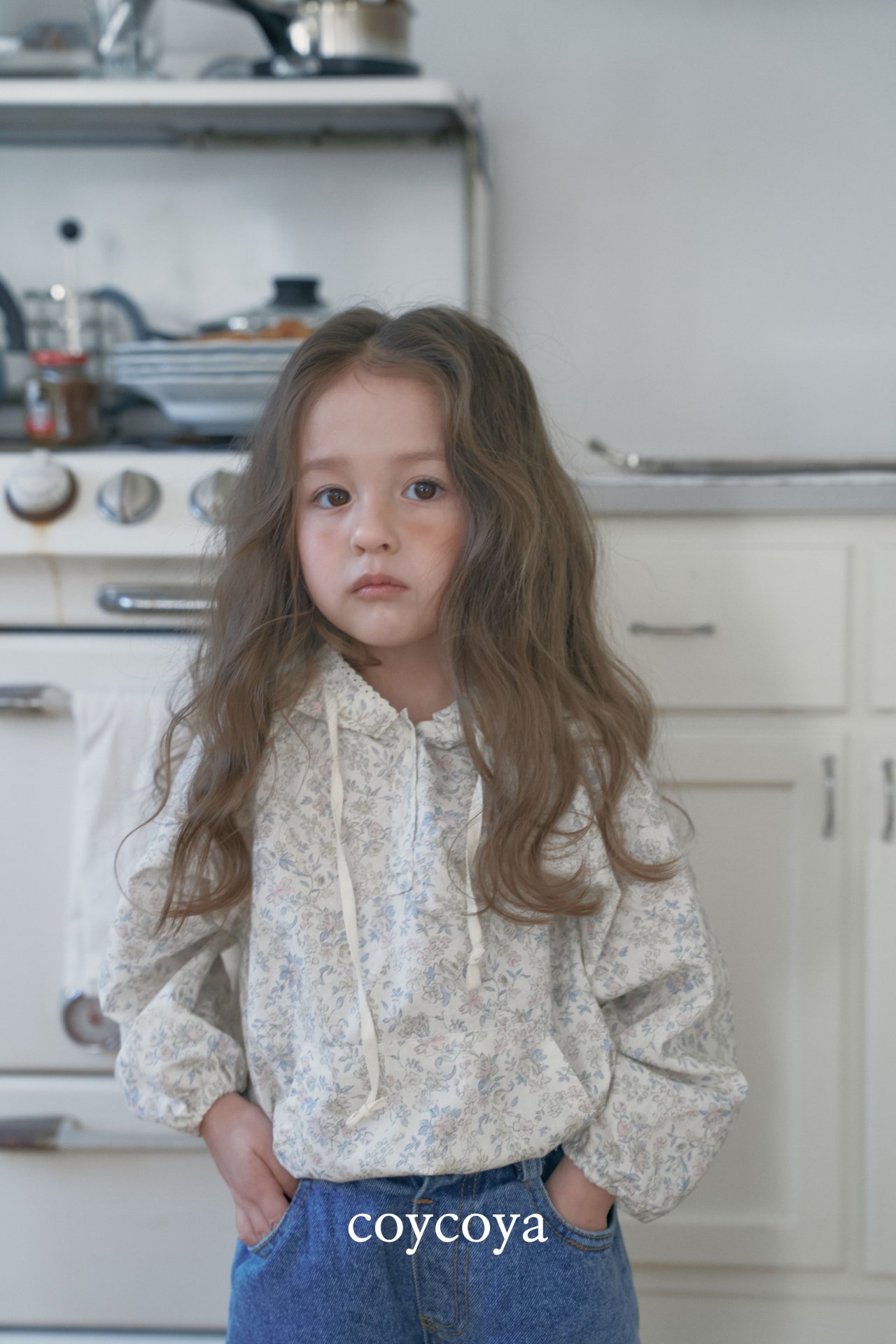 🌸預訂 韓國直送🌸🇰🇷COYCOYA兩色蕾絲花邊碎花連帽上衣