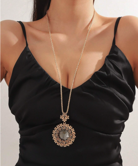 Hollow Out Heart Pendant & Simple Leaves Shaped Alloy Pendant Long Necklace