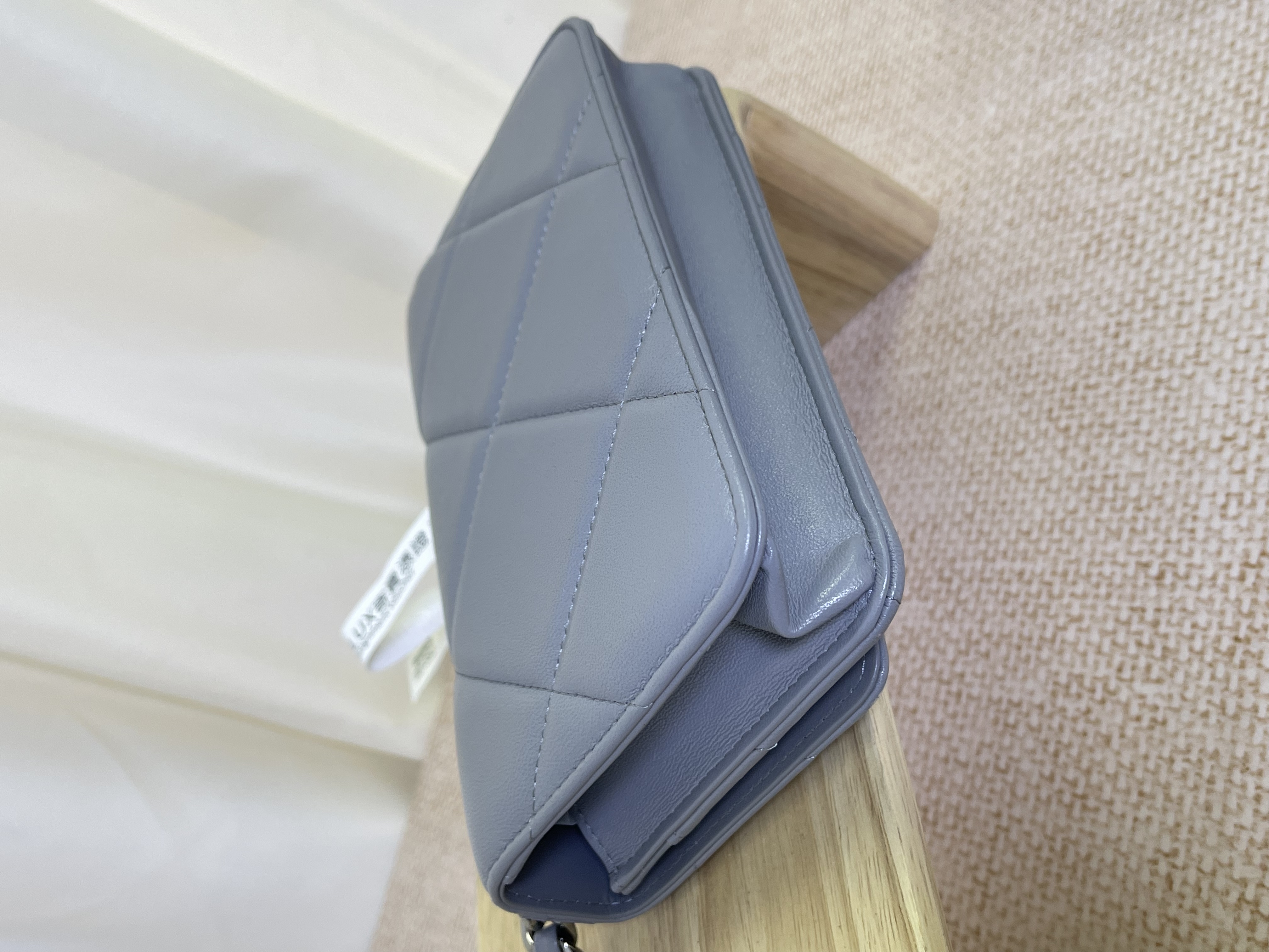 直播貨品 |  [1個-$100 2個-$300］BB05