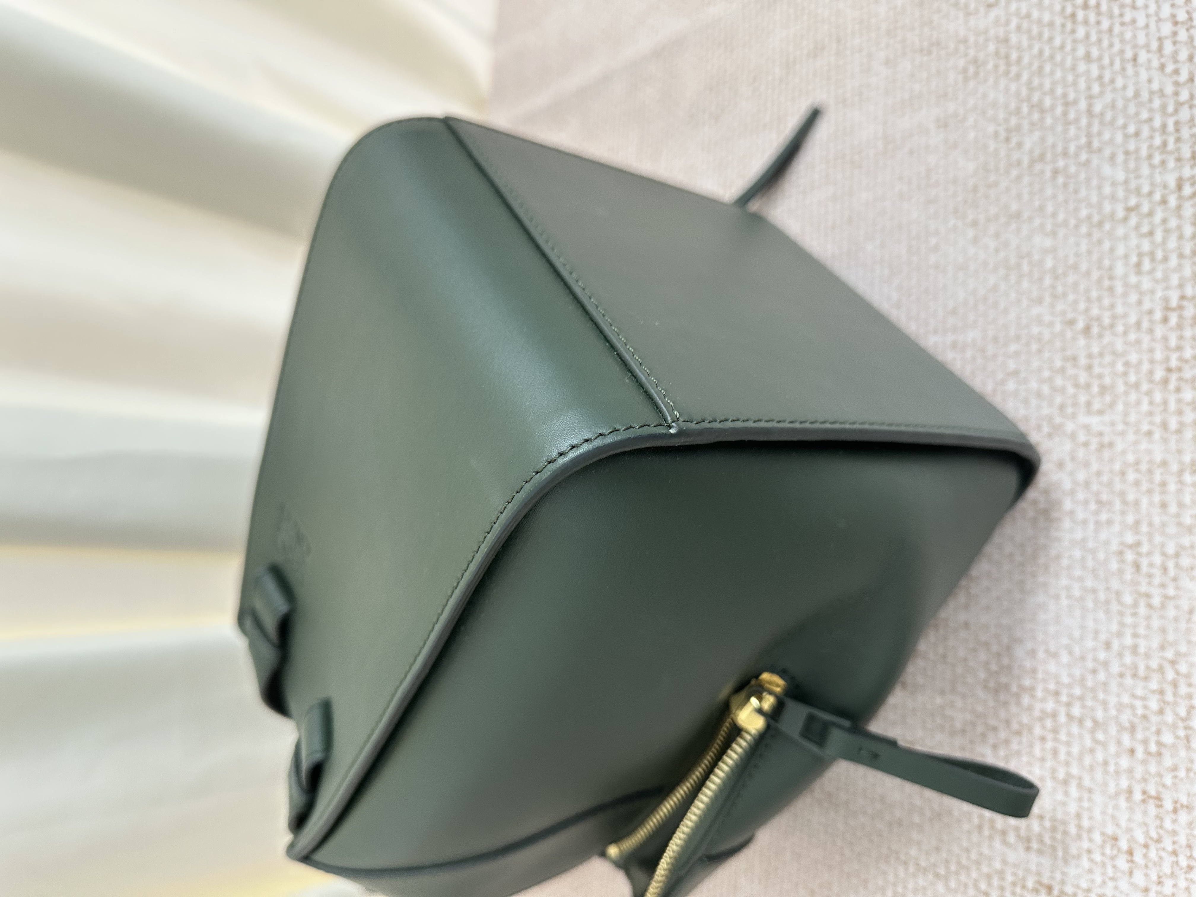 Pre-owned Loewe Hammock Bag/ Product Code: 26042112