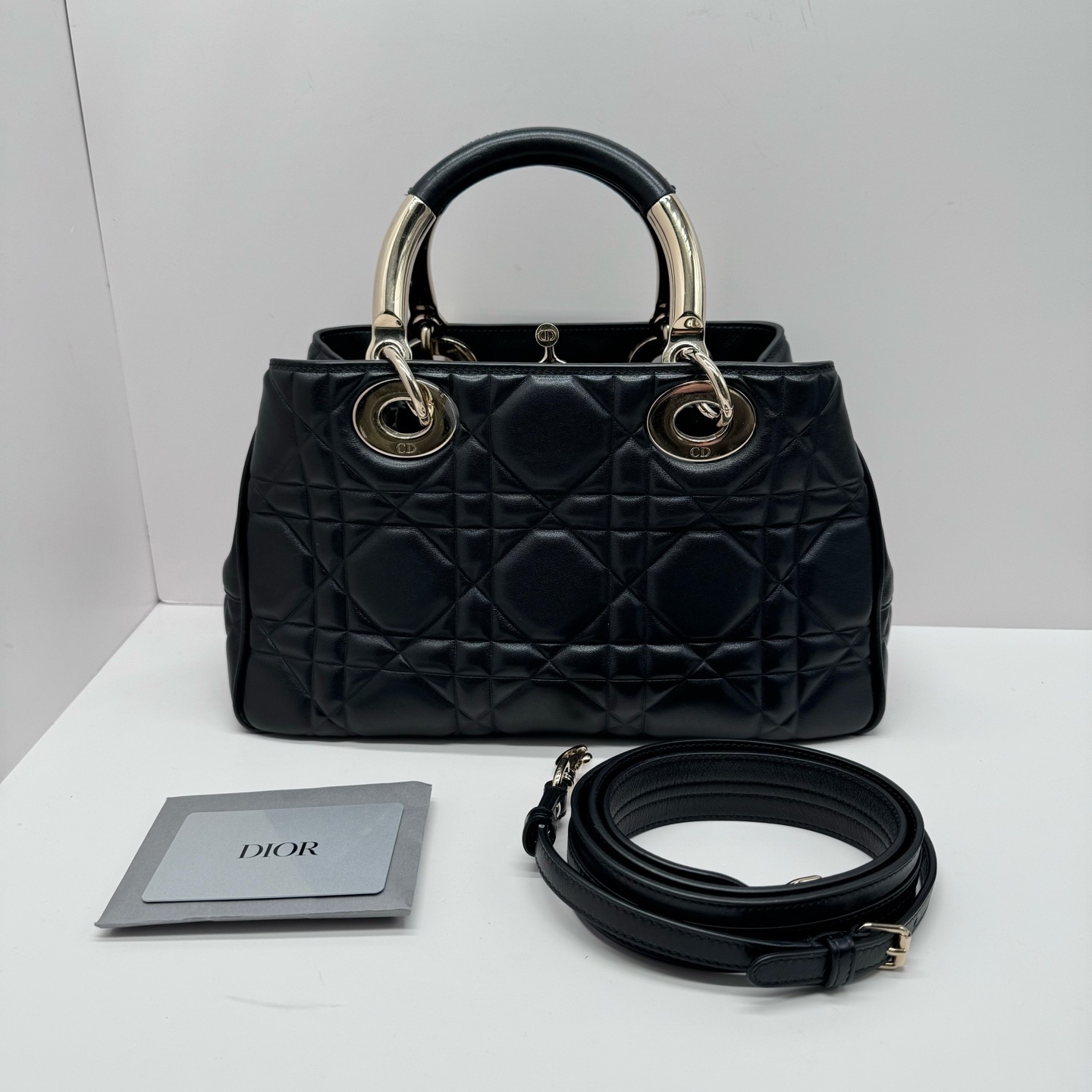 Pre-Owned Dior Lady 22 / Product Code: 26040716