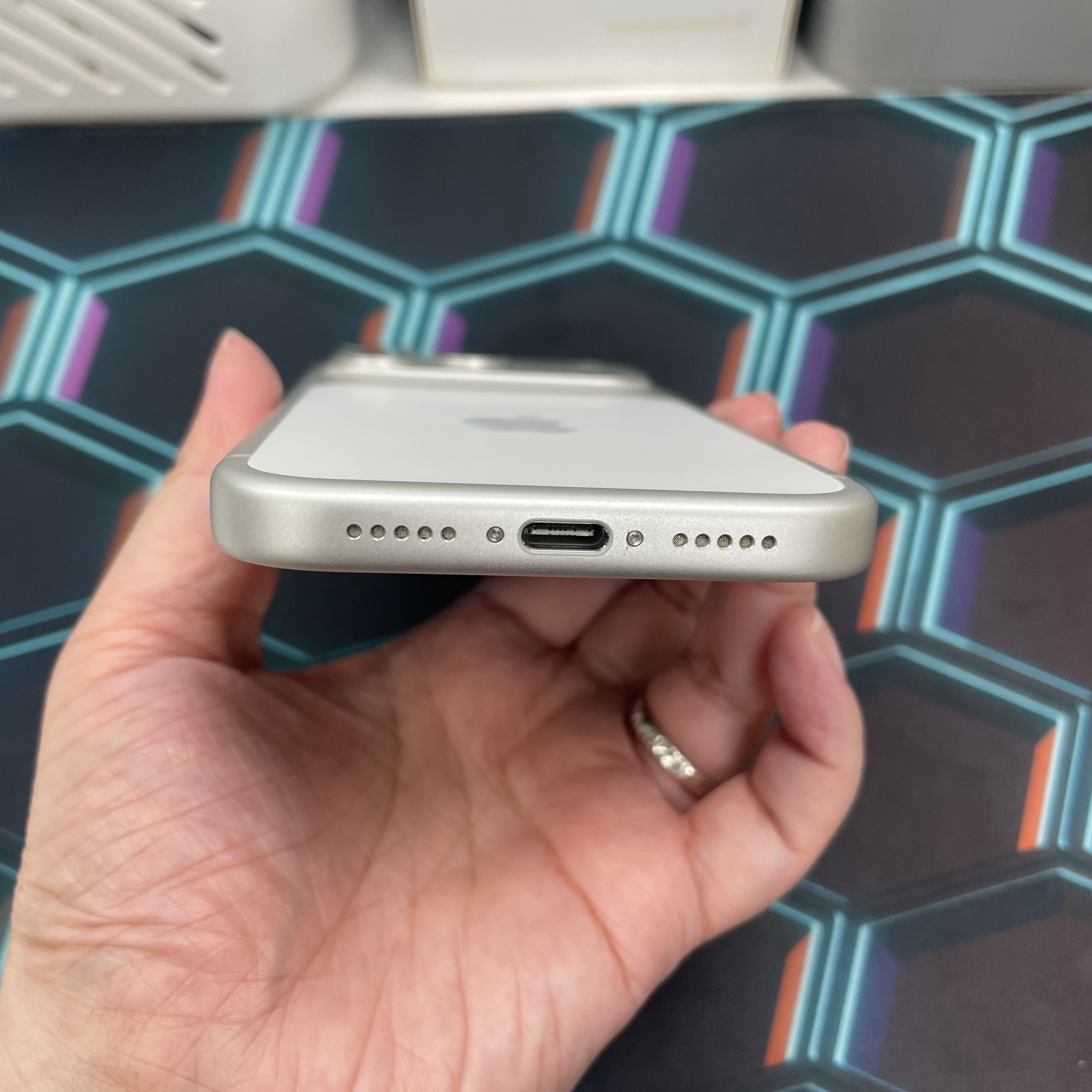 *6326 17 pro 勁靚機 256GB 電98 銀色 sliver