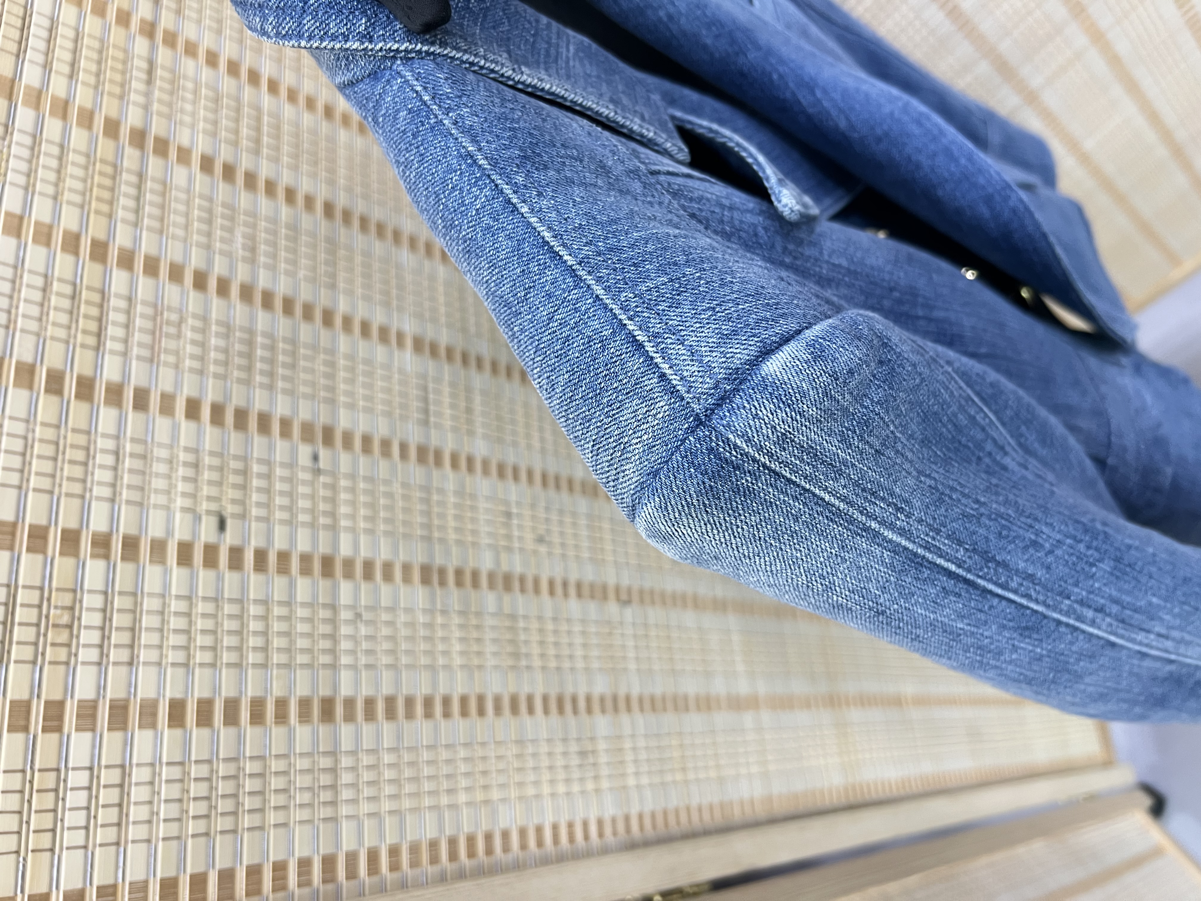 直播貨品 |  [1個-$100 2個-$300］EE73