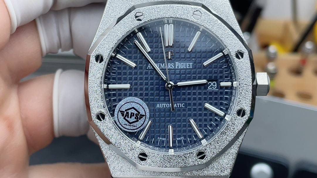 爱彼皇家橡树系列冰霜金自动机械腕表