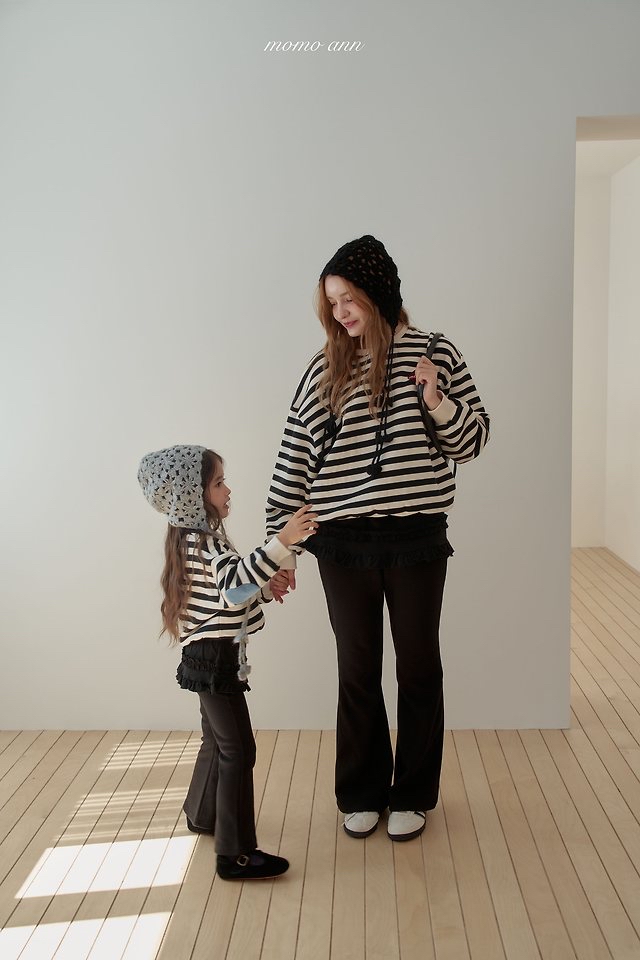Momoann | Patch Sweatshirt (Black Stripe) with Mom