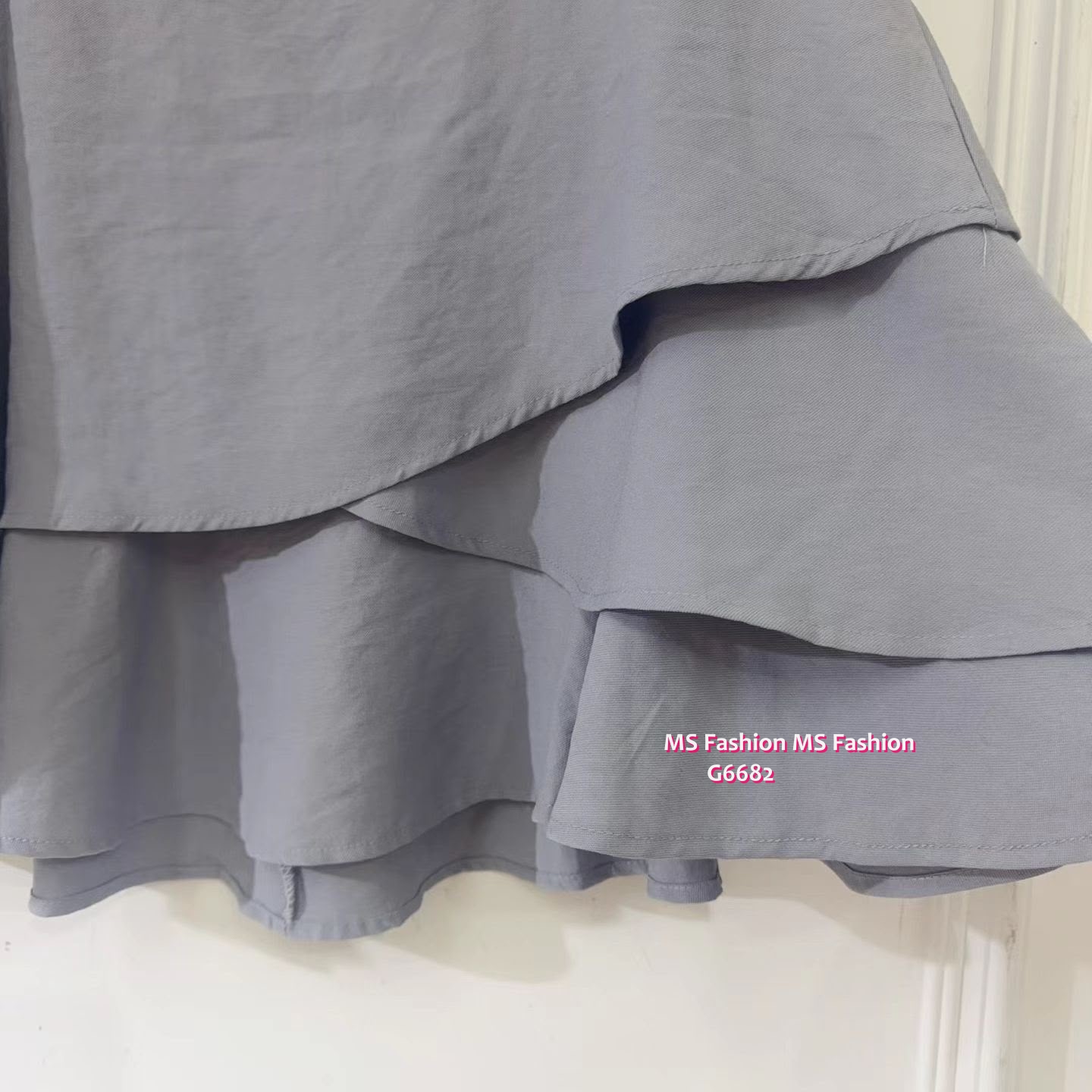 G6682 ruffle腳V領背心