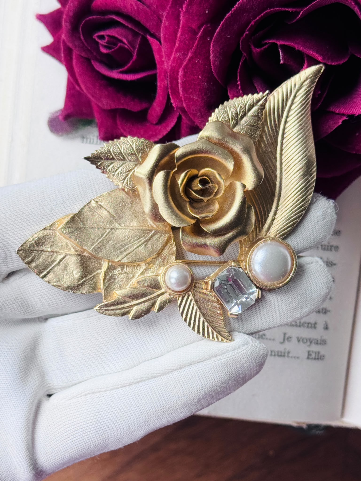 C.a. 1980s Champagne Gold Tone Rose Statement Brooch (MT2589-20)