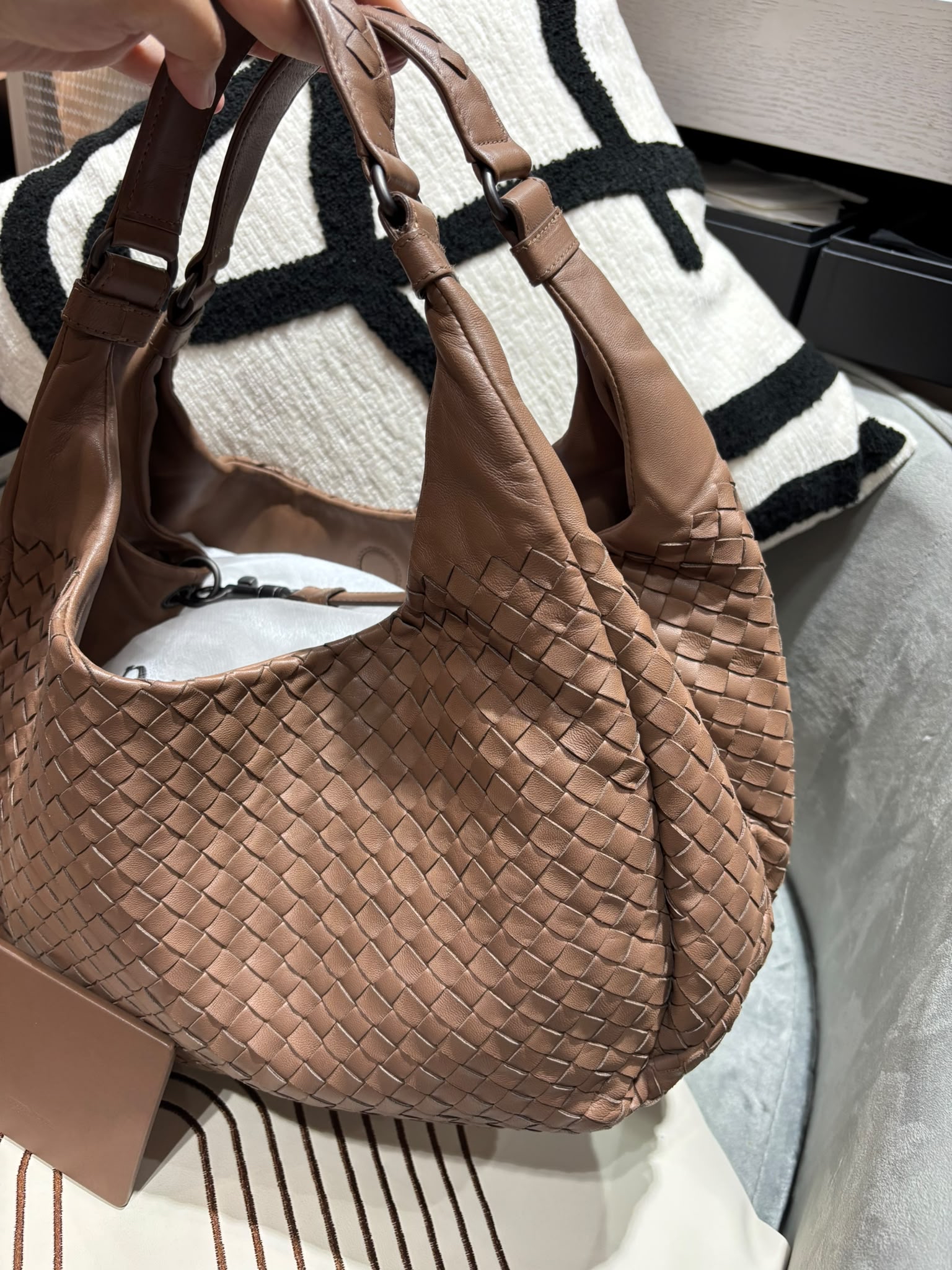 Bottega Veneta BV Hobo Bag 100%Authentic,98%new ✅dust bag 