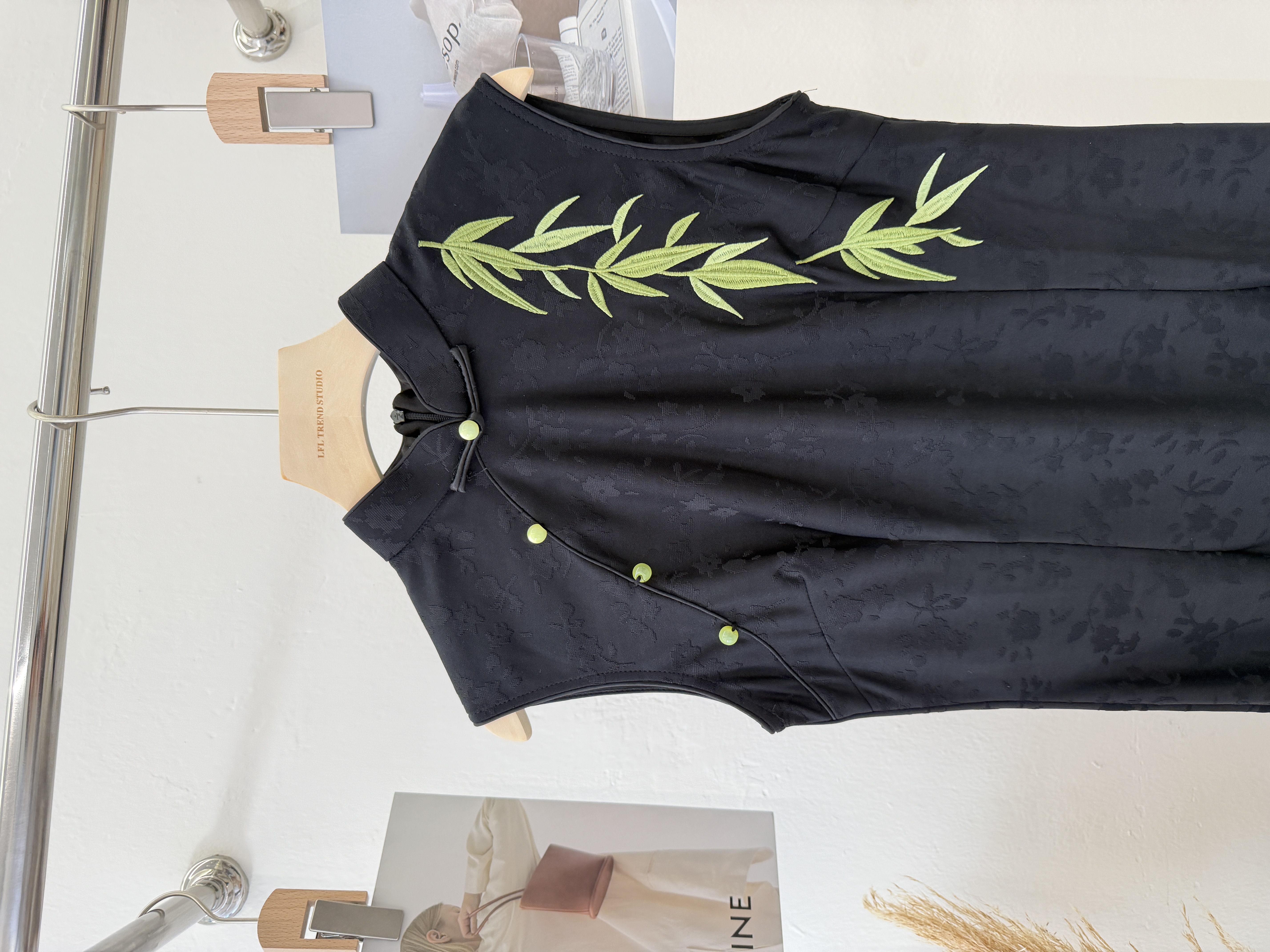 6648 新中式国风黑色旗袍