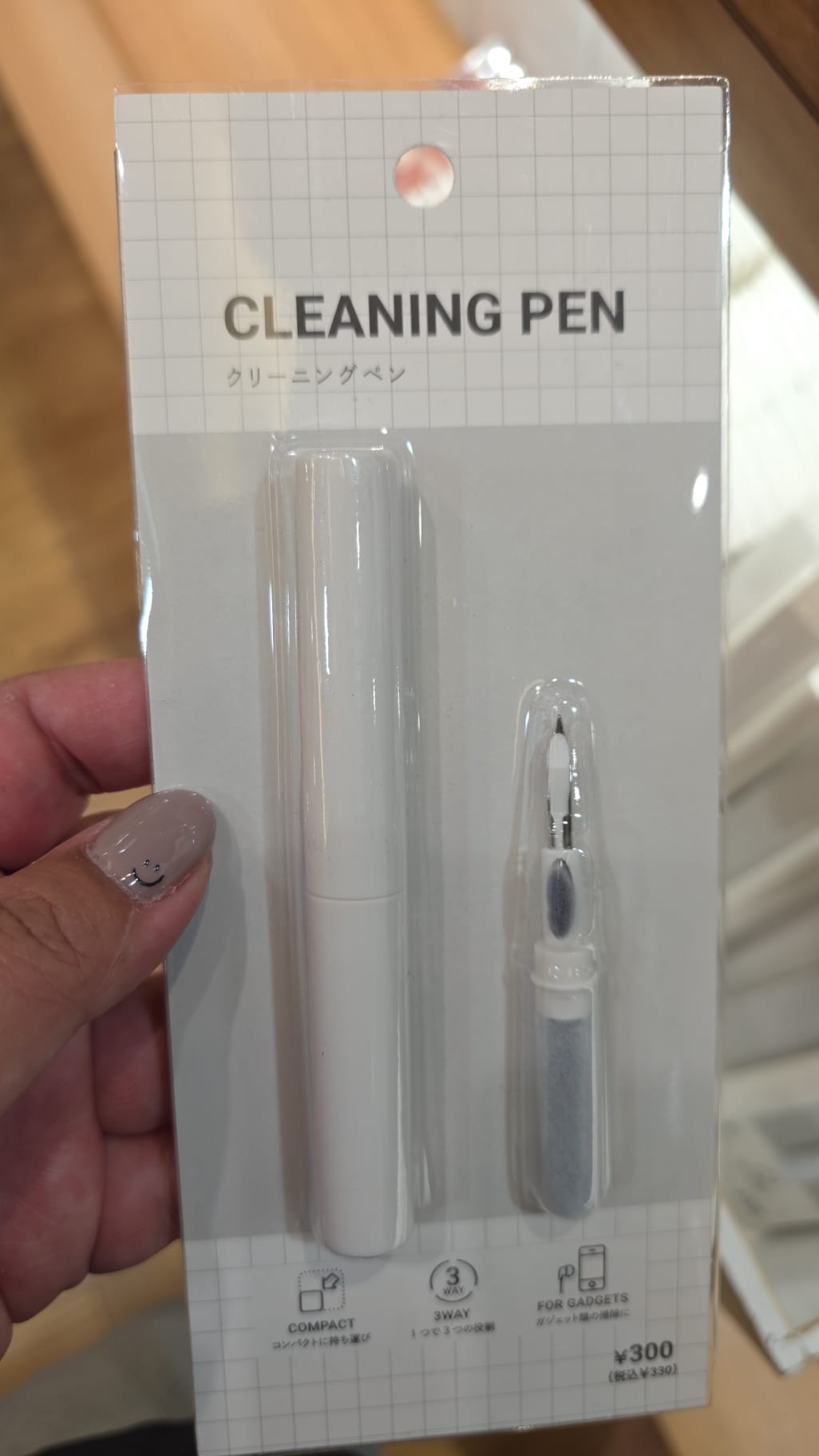 3 coins cleaning pen