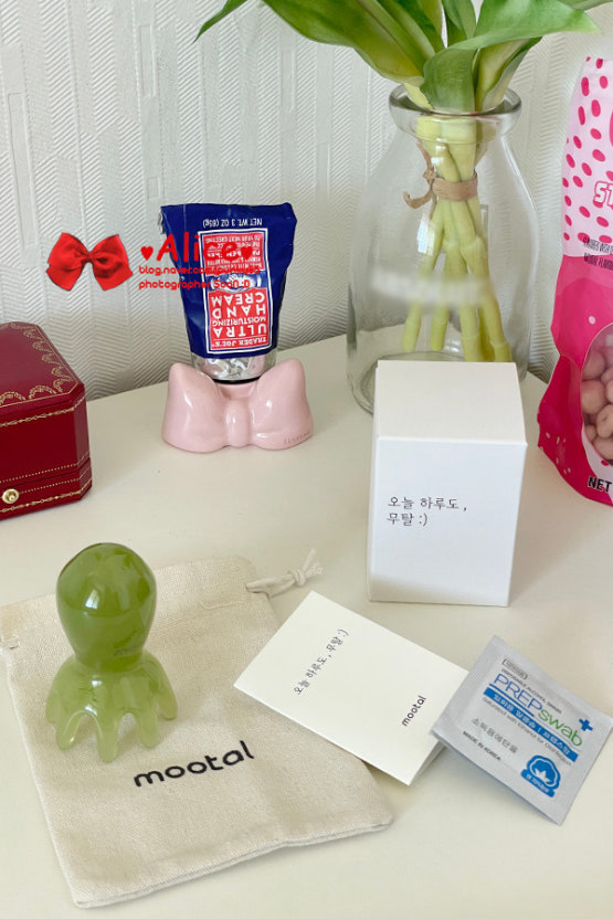 韓國 Mootal 章魚造型 兩用雙效 頭部按摩器｜Daily Scalp Guasha