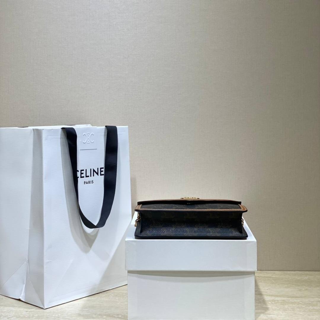 🔥大货实拍图 𝗖𝗘𝗟𝗜𝗡𝗘♥𝗠𝗔𝗜𝗟𝗟𝗢𝗡链条信封包 型号：10H422 尺寸：19.5*13*4cm