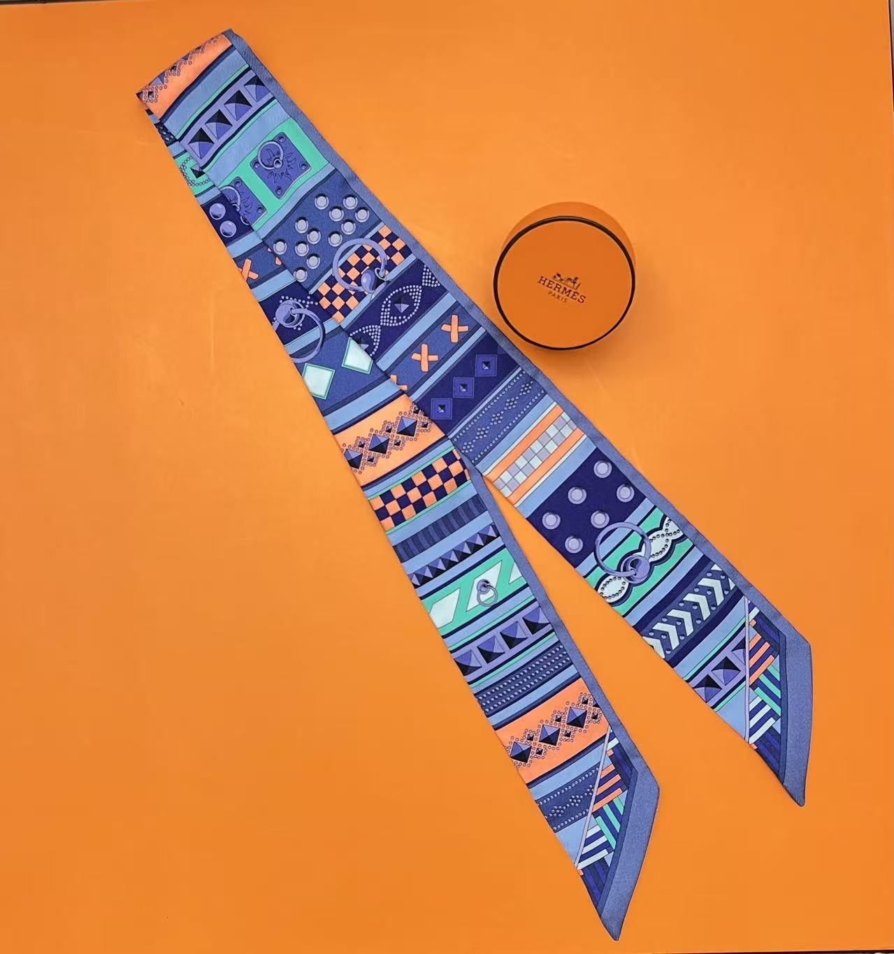 Hermes  Colliers de Chiens Remix Twilly 