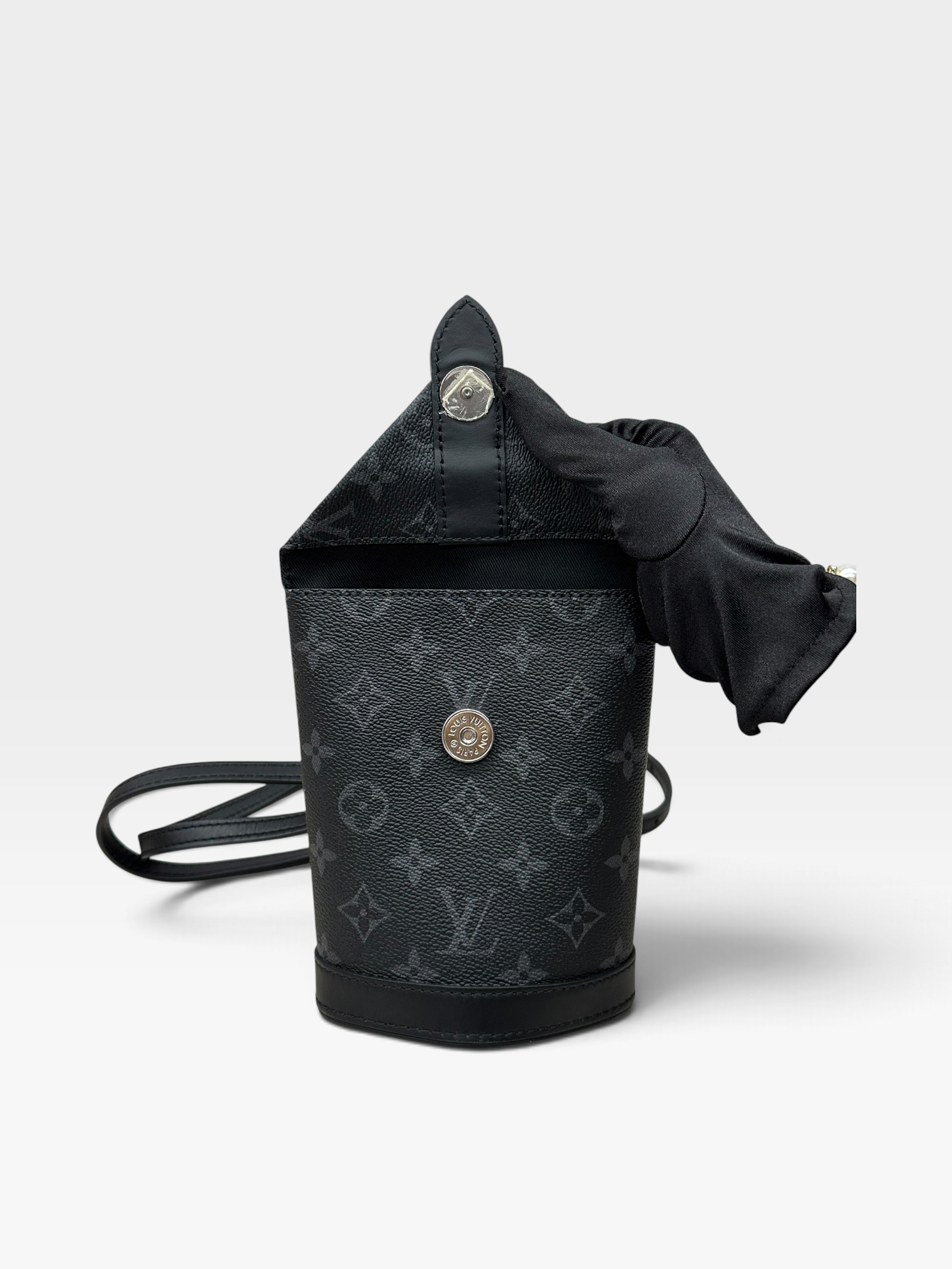 Pre-Owned LV Envelope Pouch Monogram Eclipse Canvas shoulder bag / Product Code: 092407