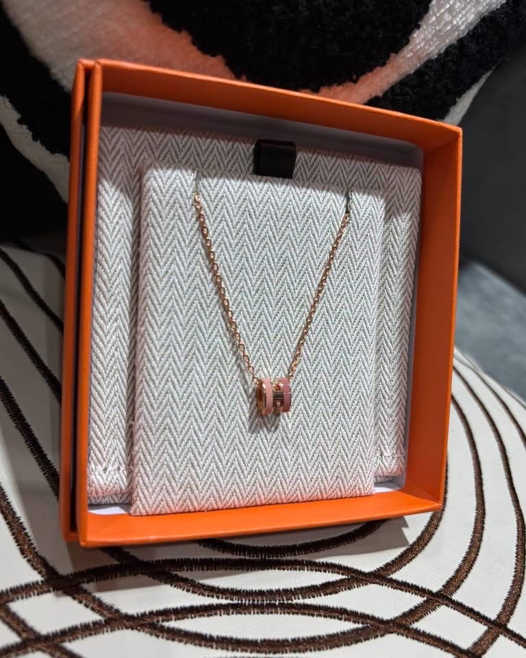 全新 Hermes mini pop h necklace 奶茶拼色玫瑰金 100%Authentic, 全新  ✅dust bag ✅box