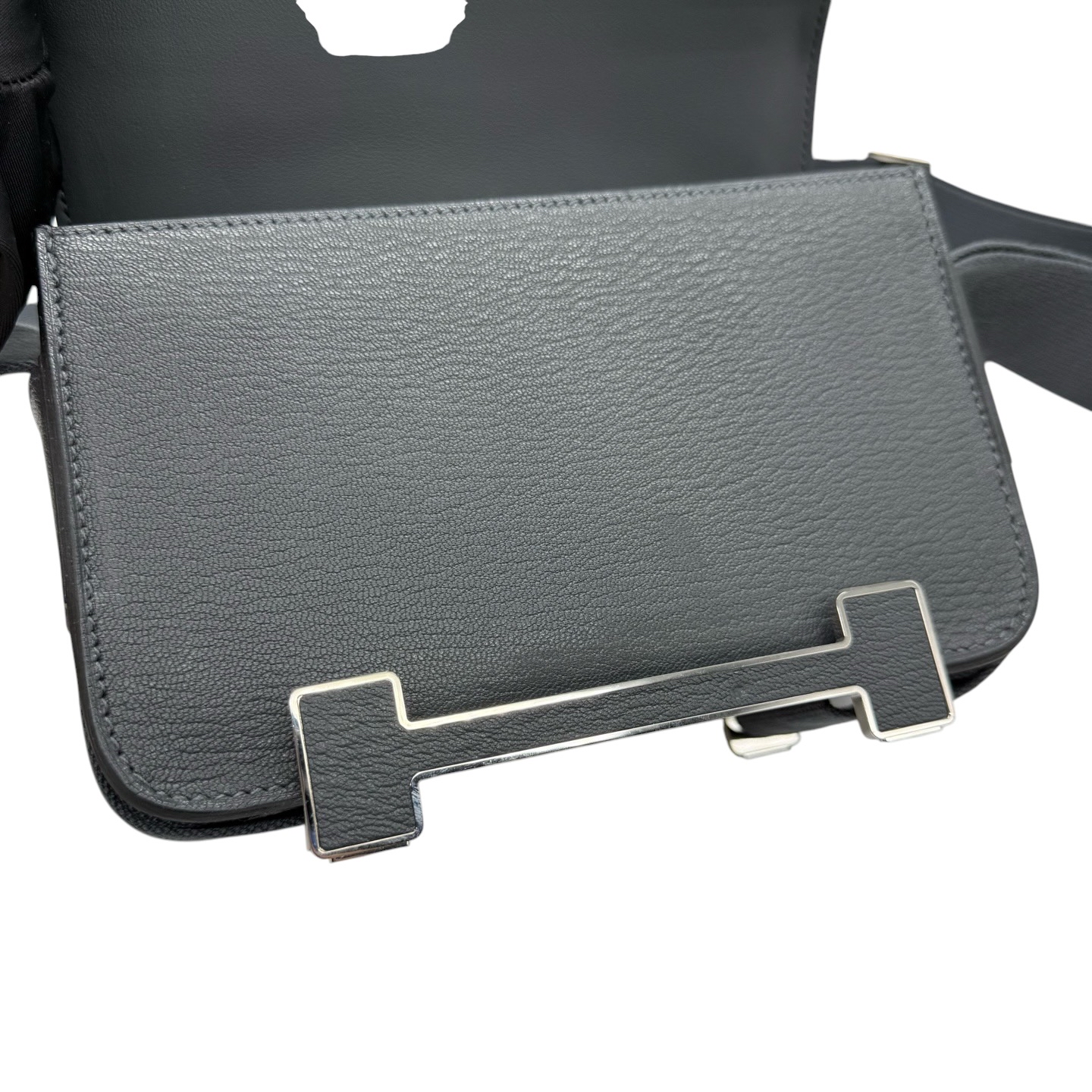 Pre-Owned HERMES Geta / Stamp W 霧霾灰 / Product Code: 071202