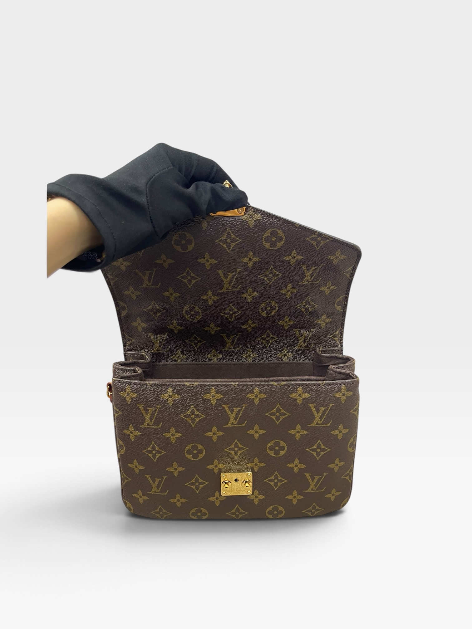 Pre-Owned Louis Vuitton Monogram Pochette Métis / Product Code: 102807