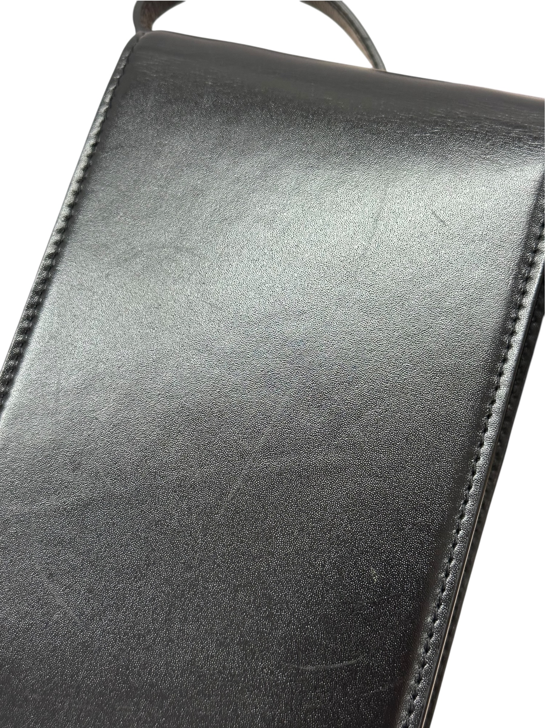 Pre-owned Givenchy Mini 4G Vertical Leather Bag / Product Code: 26052304