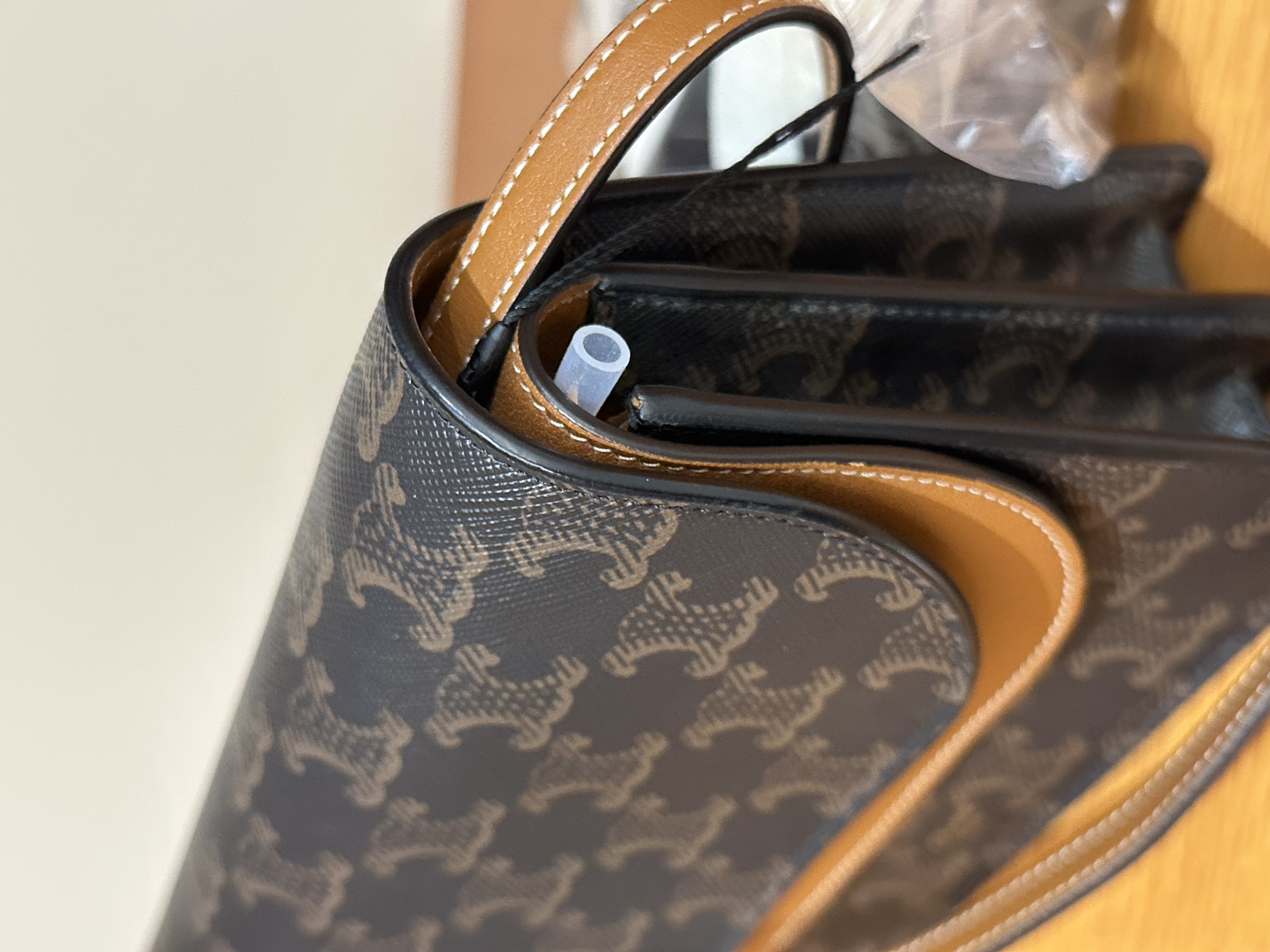 直播貨品 |  [1個-$100 2個-$300］ HH16