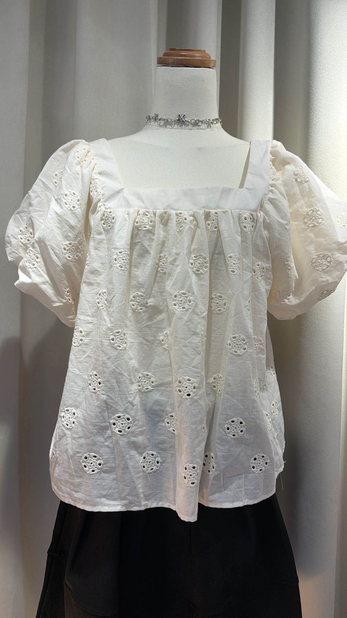 浪漫刺繡方領上衣