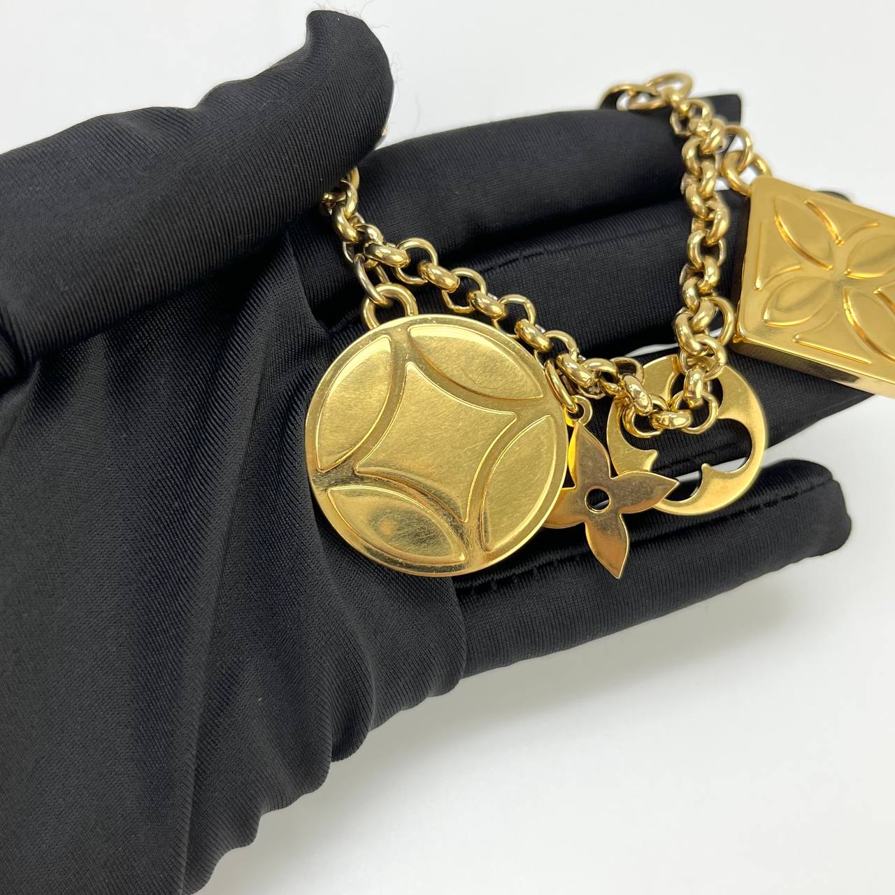 LV Fluer De Monogram Key Chain Charm GHW
