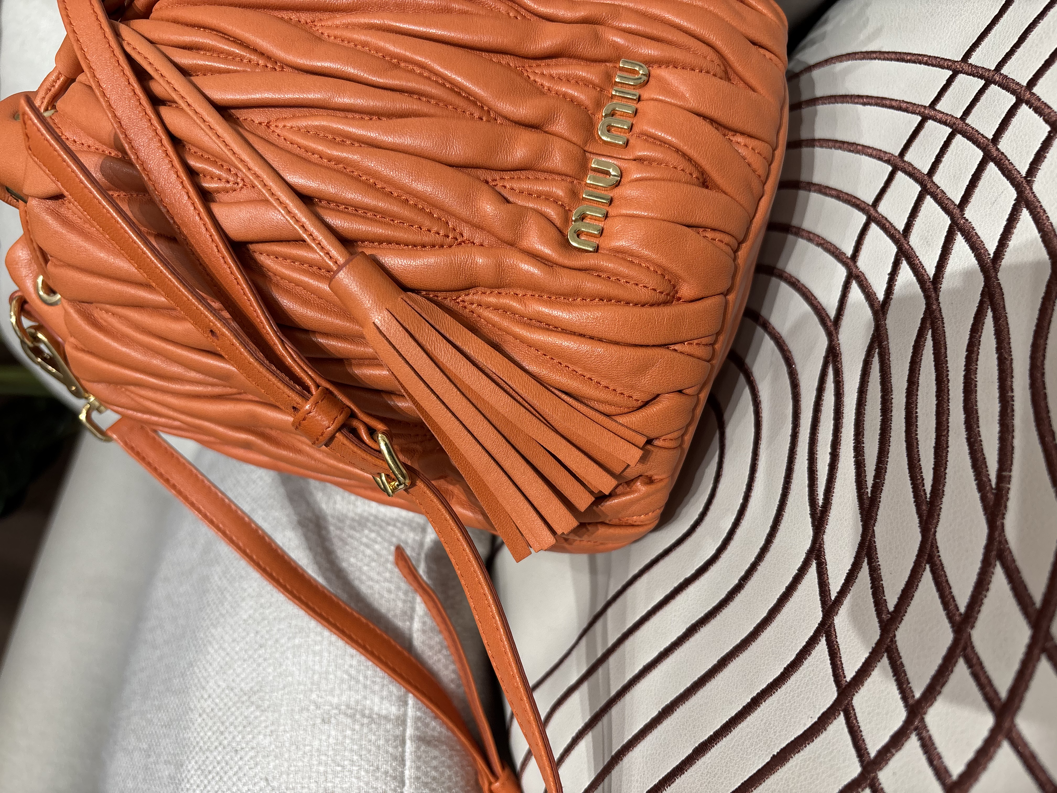 Miu Miu Matelassé Bandoliera bag model 5BE014,2019年 100%Authentic, 98%New ✅證書✅Dust bag