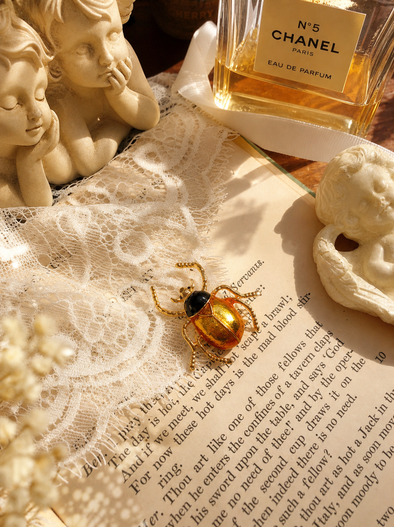 博物學家的貴族手稿 ∙ 西洋古董多美學造型胸針系列 The Naturalist’s Royal Folio ∙ Vintage Multi-Theme Statement Brooch Collection