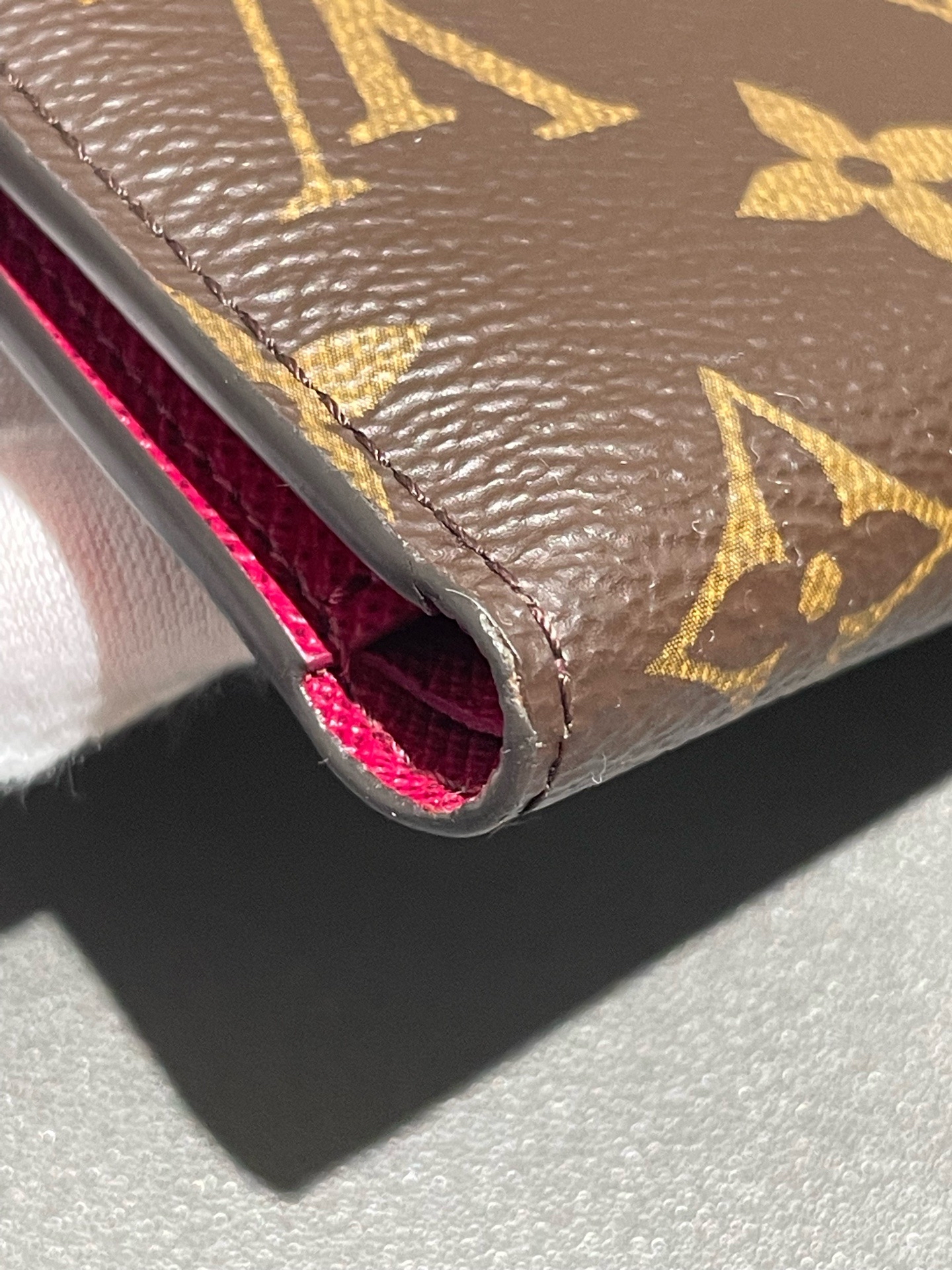 【預訂貨品】LV 紅色豆豆銀包