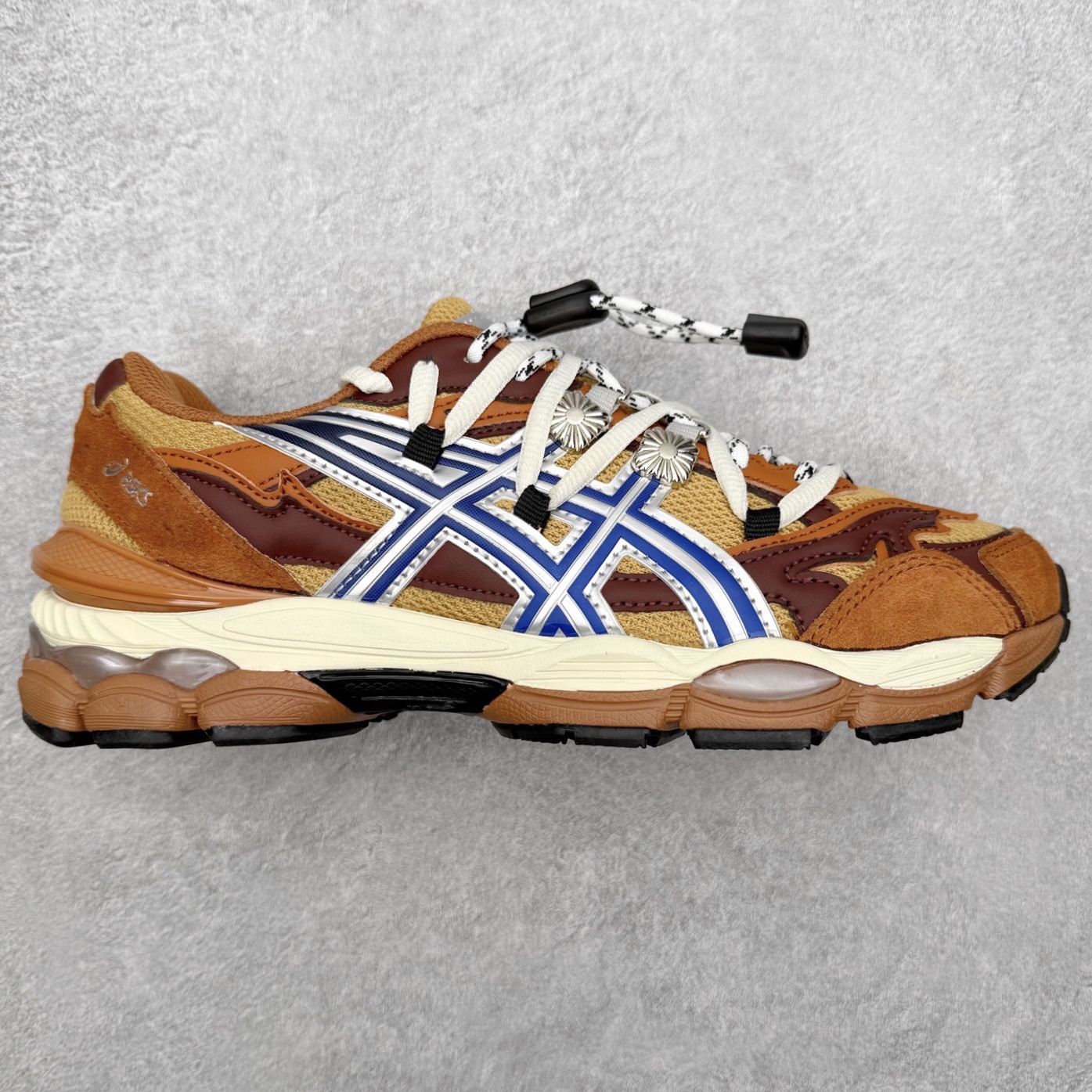 Toga x Asics Gel-Cumulus 16