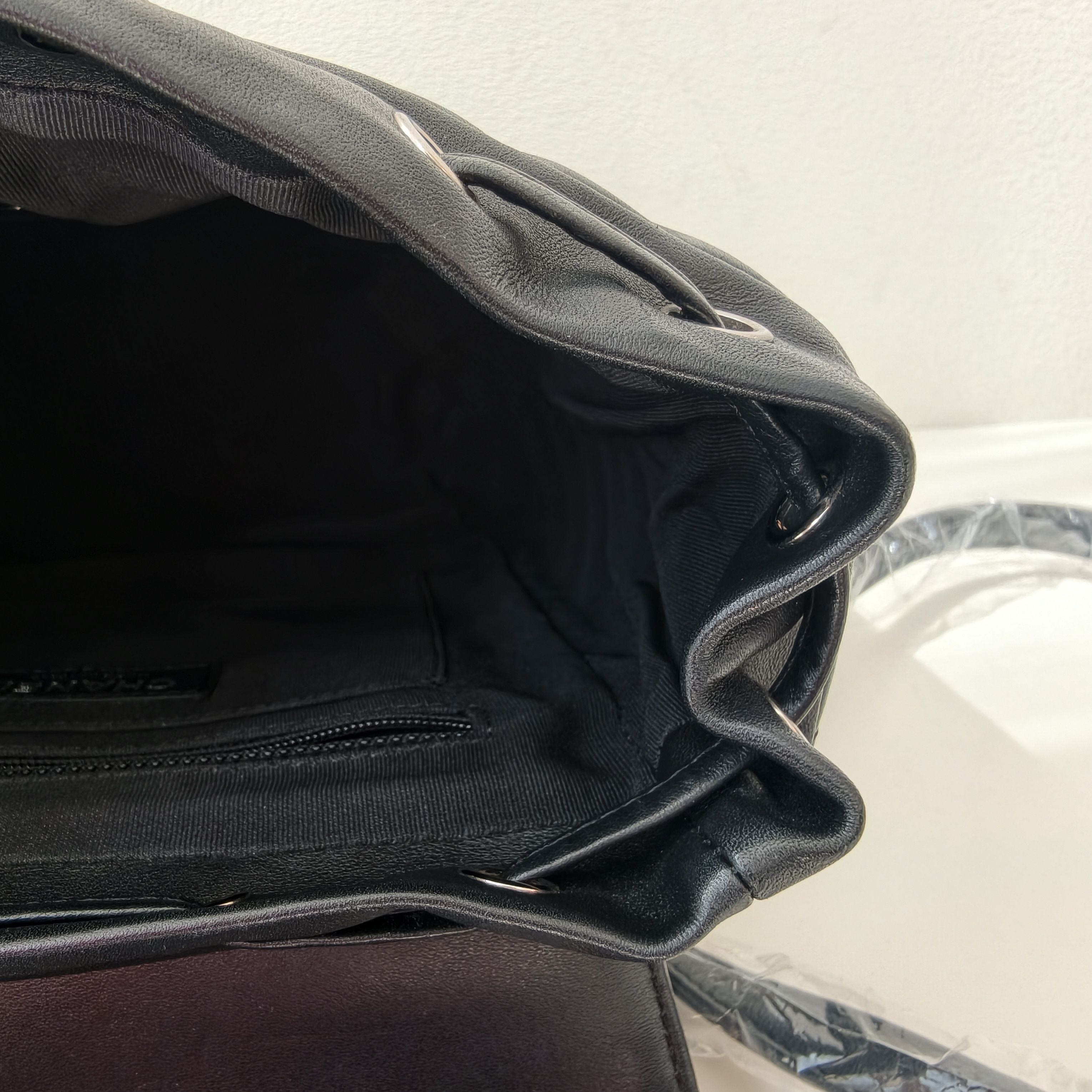 【預訂貨品】Chanel黑色小牛皮書包