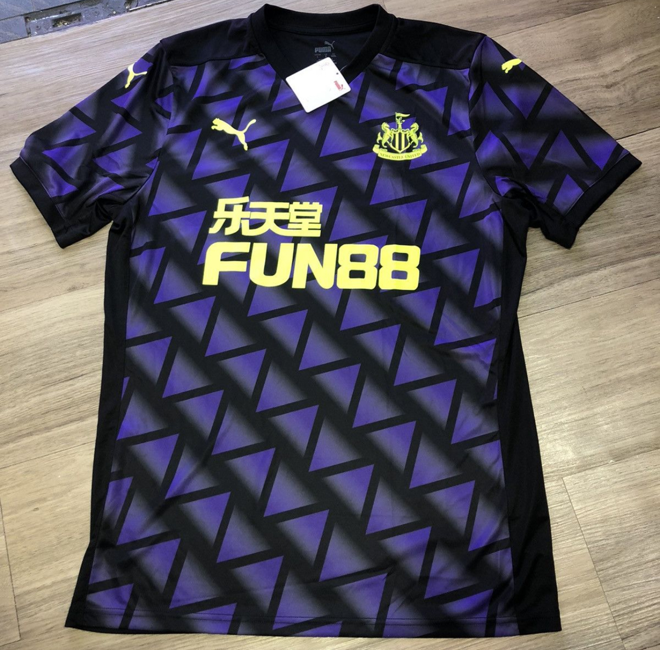 Newcastle United 20/21 third away shirt (Bnwt)