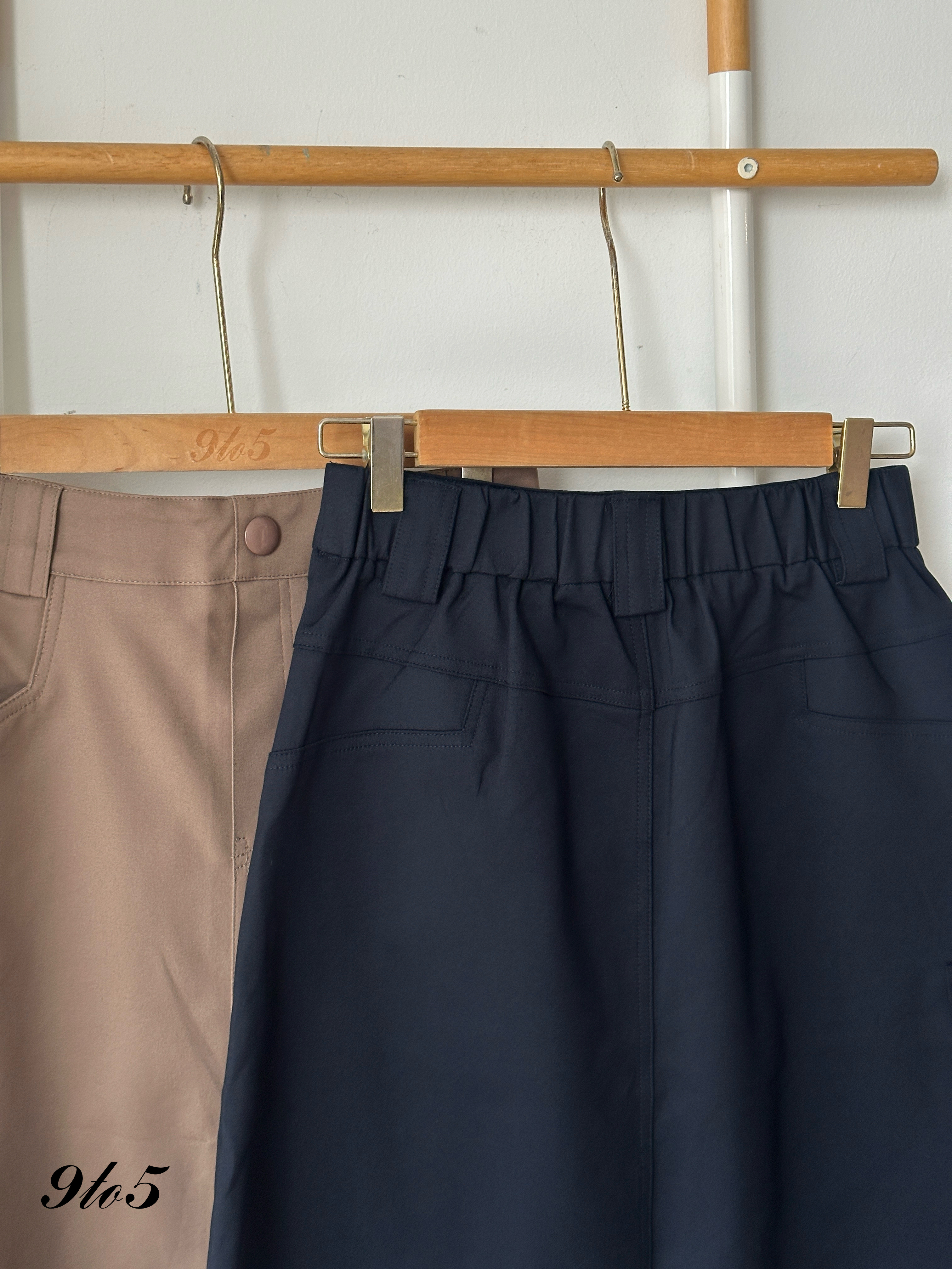 S1870 A Line Mid Skirt - Blue & Brown