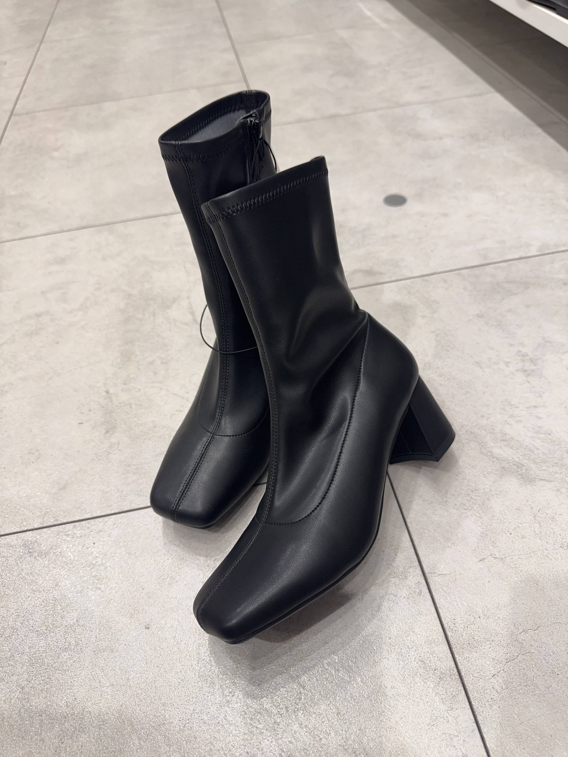 🇯🇵GU 皮革高跟靴子