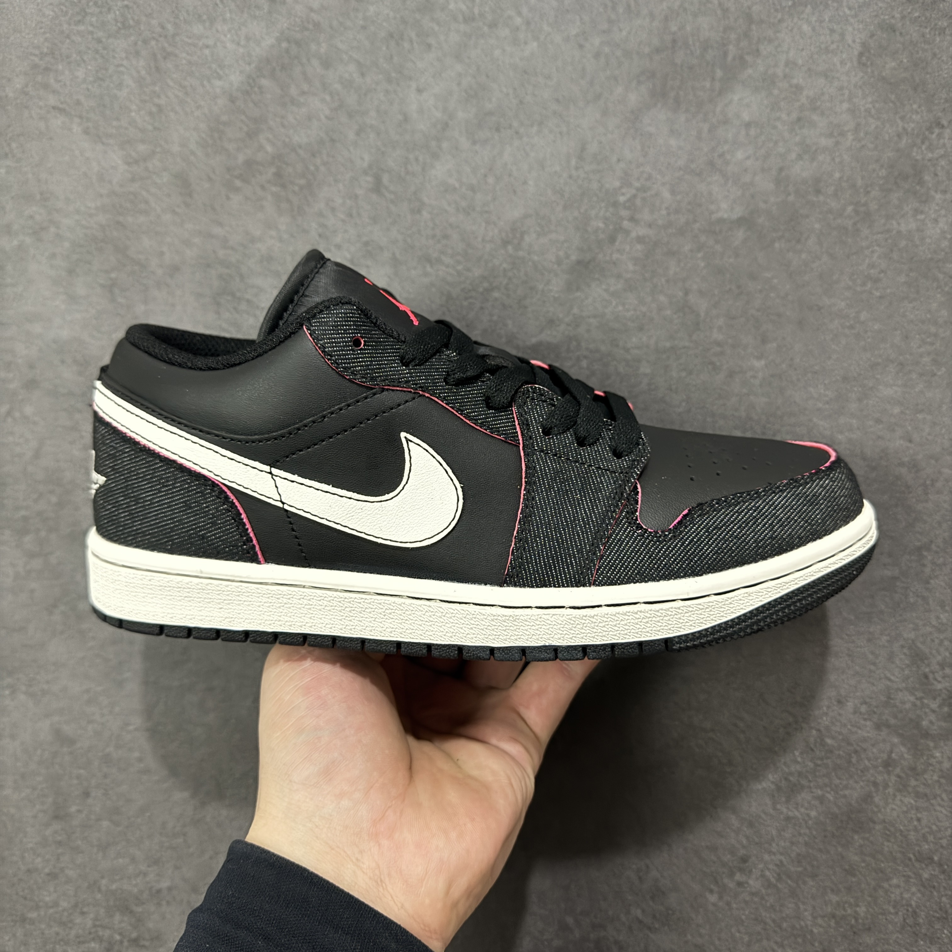 Nike Air Jordan 1 Low IR0842-010