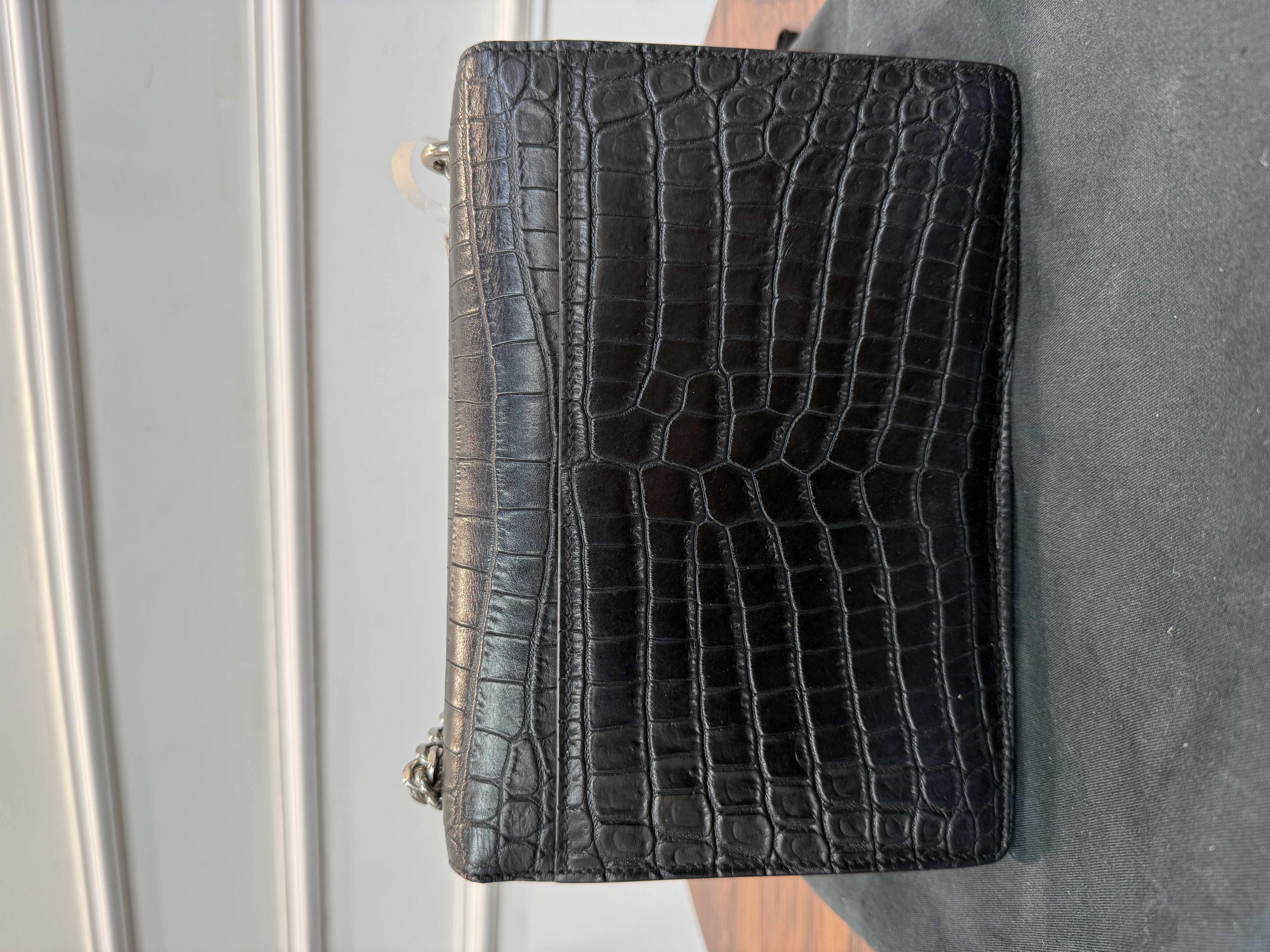 YSL日落包鰐魚壓紋銀Logo鏈條斜孭包