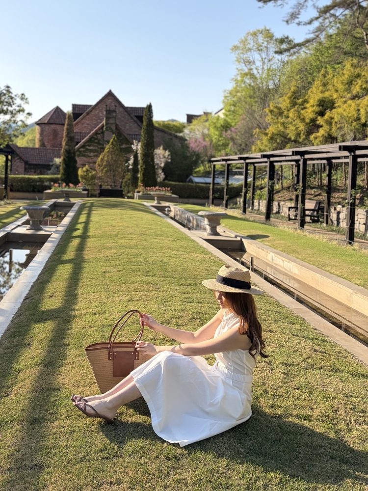 Jardin Belted Zip-Front Dress