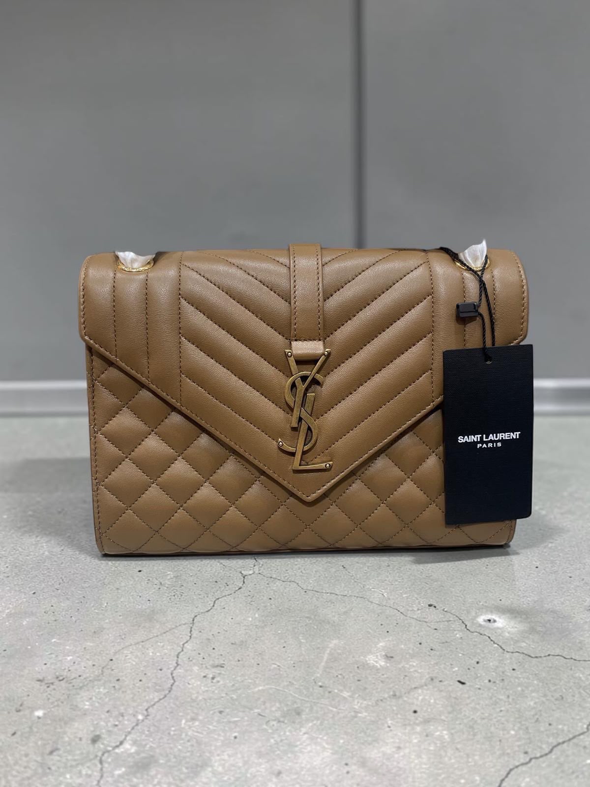 全新 YSL Envelope Medium Chain Bag 100%Authentic, Brand New 全新 ✅收據✅Tag✅Dust bag