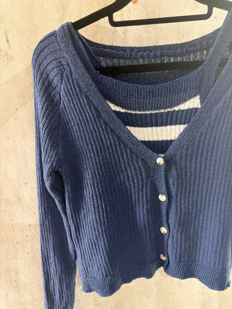 條紋針織短版開襟衫两件套（不包含半身裙）