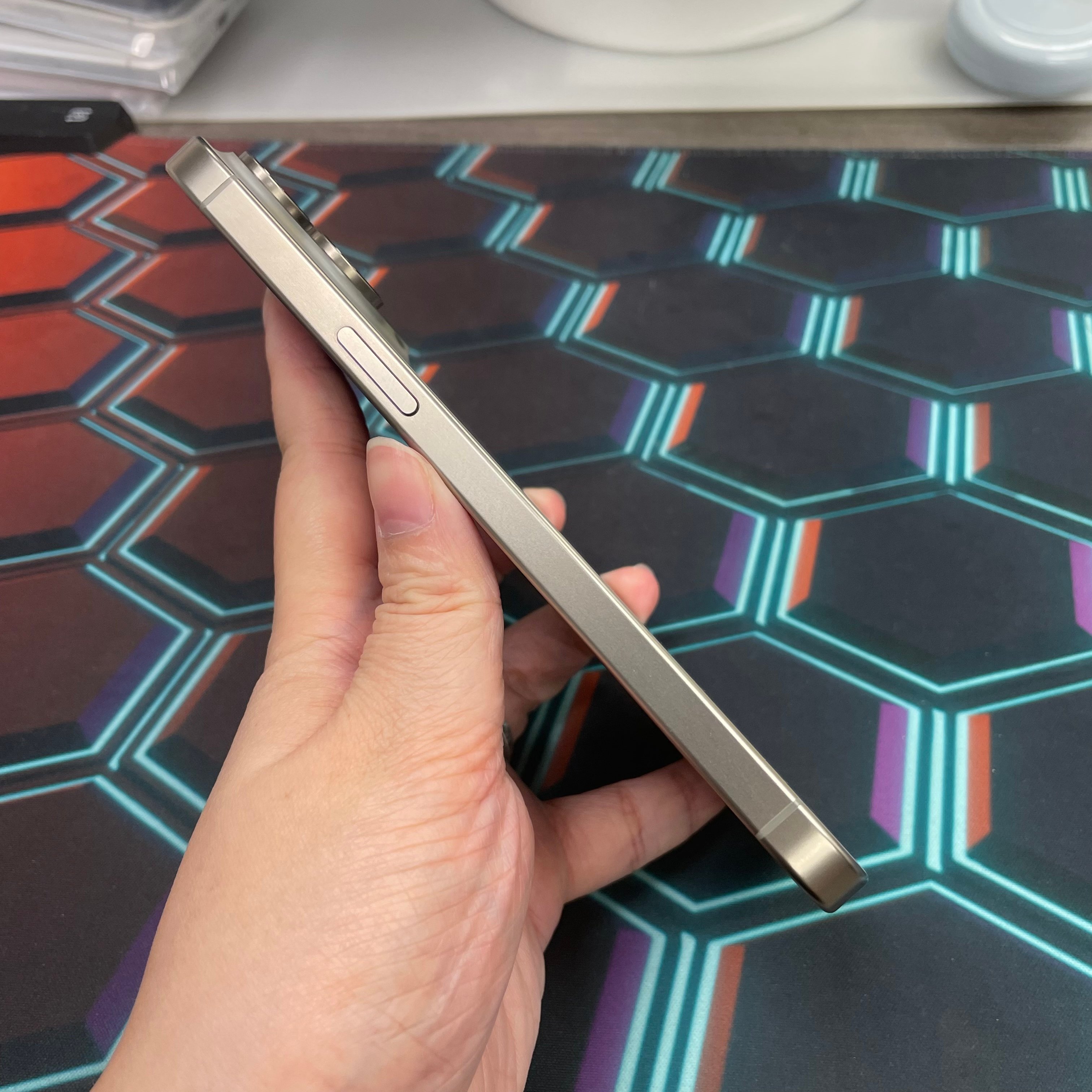 *8285 15 pro max 完美機 256GB 電87 原色 gray