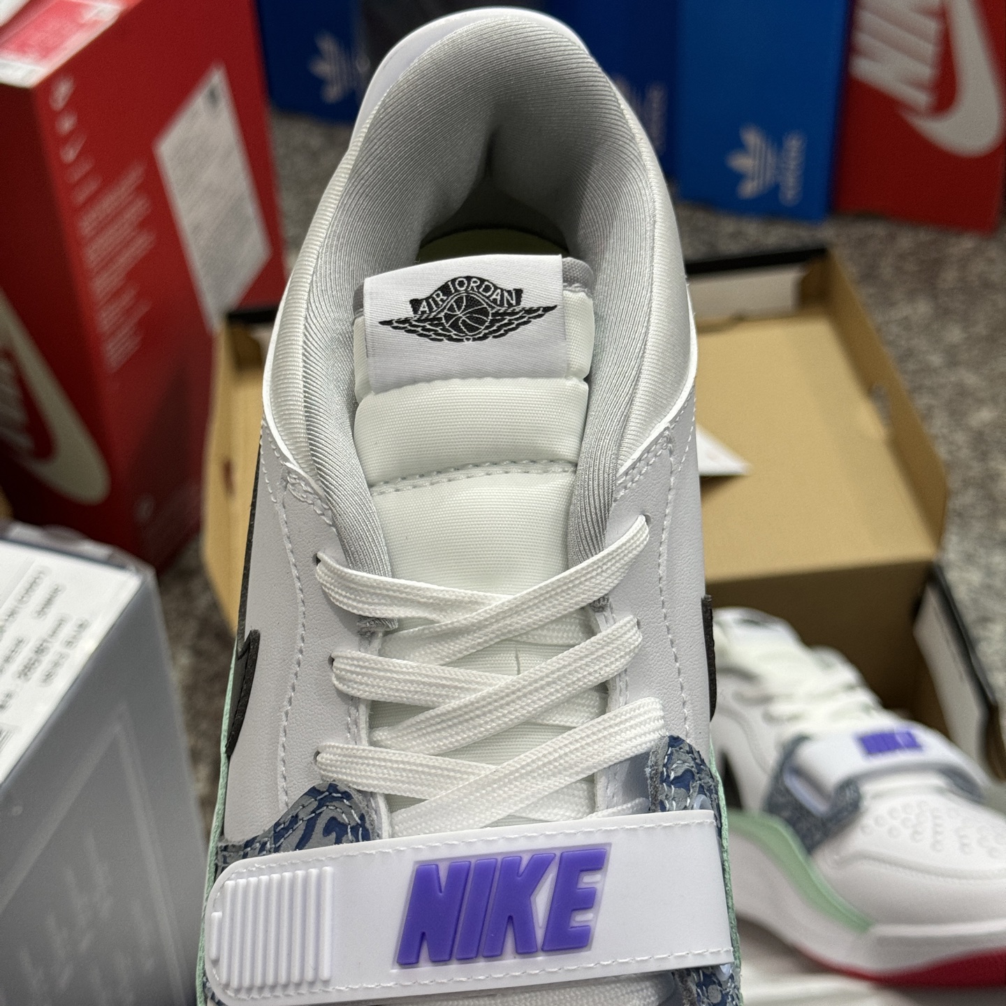 Air Jordan Legacy 312 Low GS 'Easter' DV9127-101