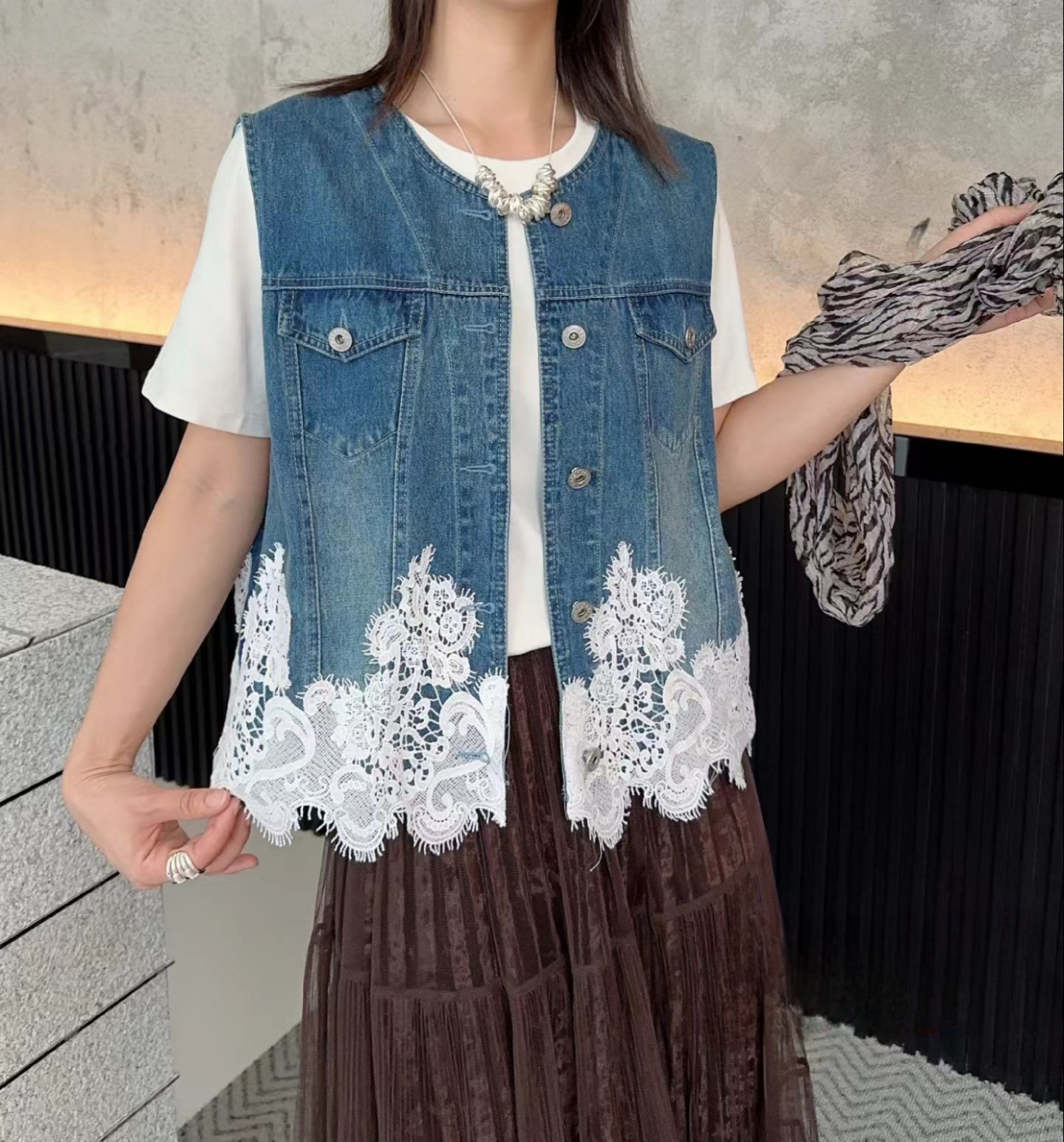 重工刺綉工藝牛仔馬夾(扣埋度M38寸胸/L40寸/XL42寸)