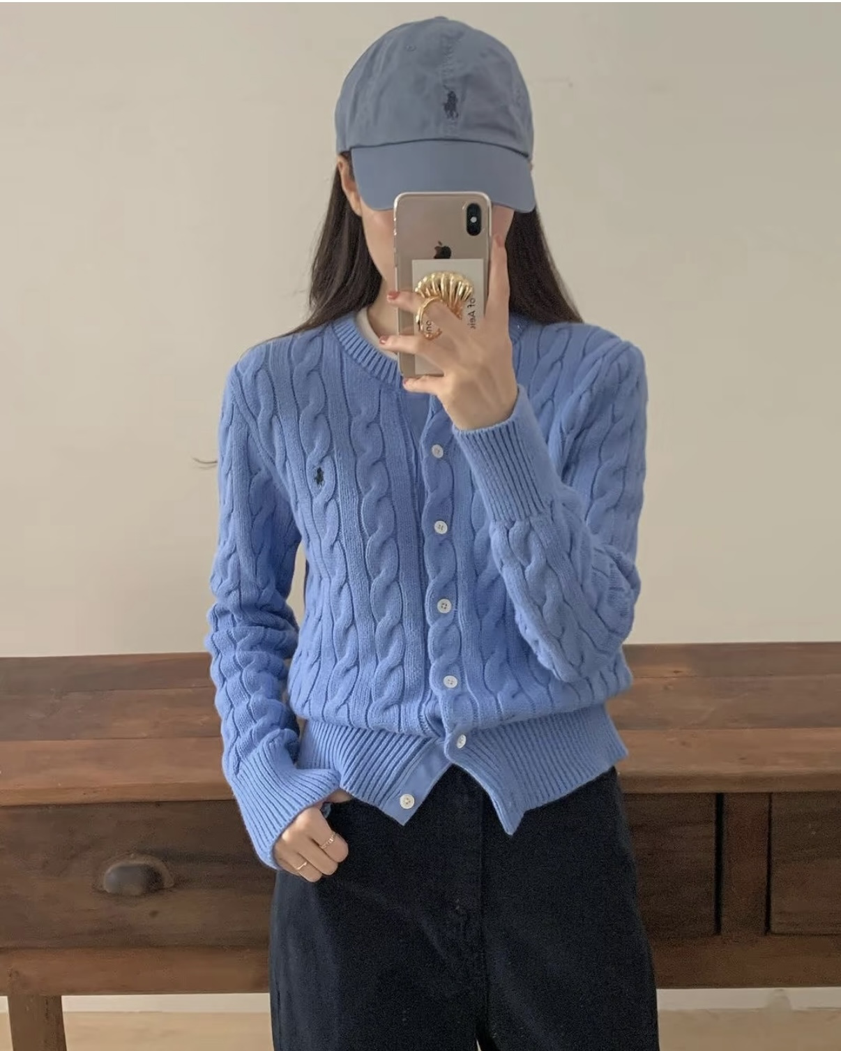 $188件。🔥 最新配色  口碑爆款‼️Ra 經典老錢風大麻花絞花針織開襟衫