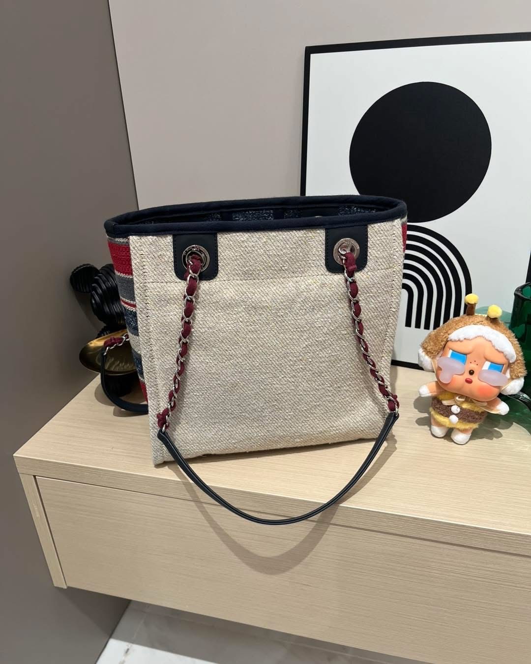 Chanel DEAUVILLE tote bag small 100%Authentic , 95%new ✅26card ✅dust bag