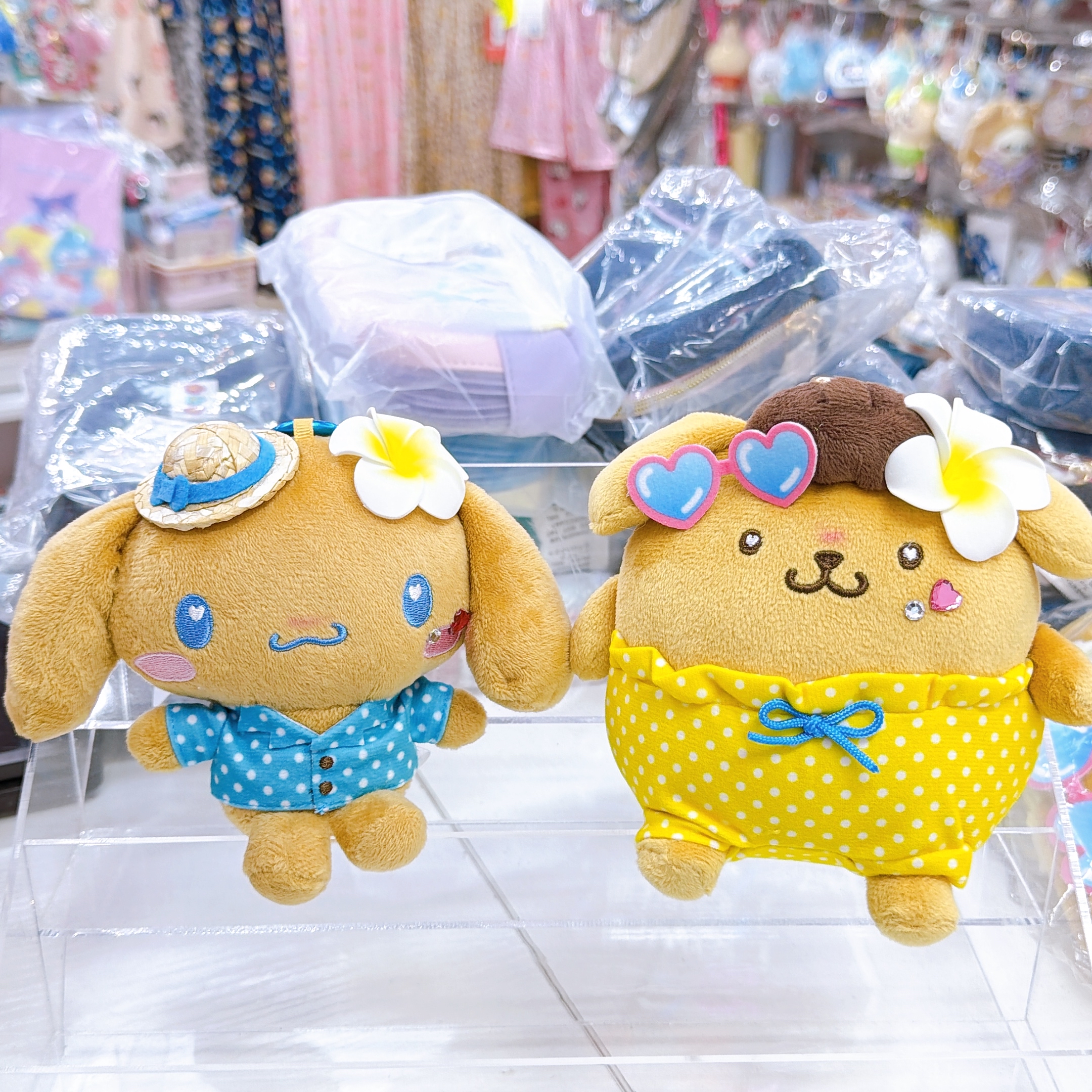 日本直送Sanrio 夏天黑皮泳裝系列 布甸狗肉桂狗15 cm公仔掛飾