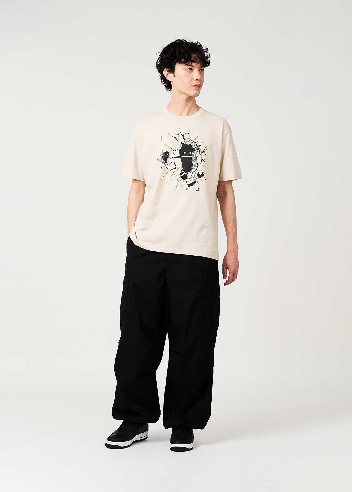 日本預訂📍黑豆人 x 進擊之巨人圖案短袖Tee 2026年9月中旬出貨