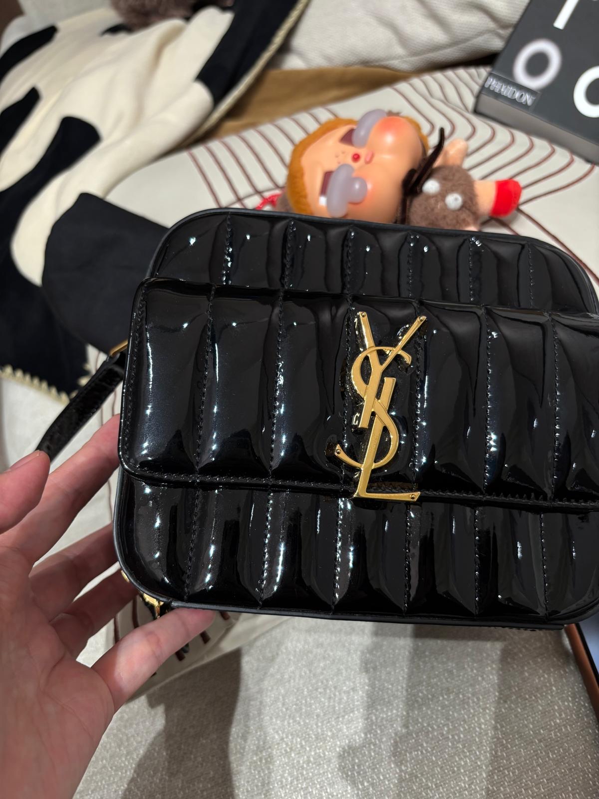 Ysl Vicky crossbody bag 100%Authentic ,98%new✅dust bag 